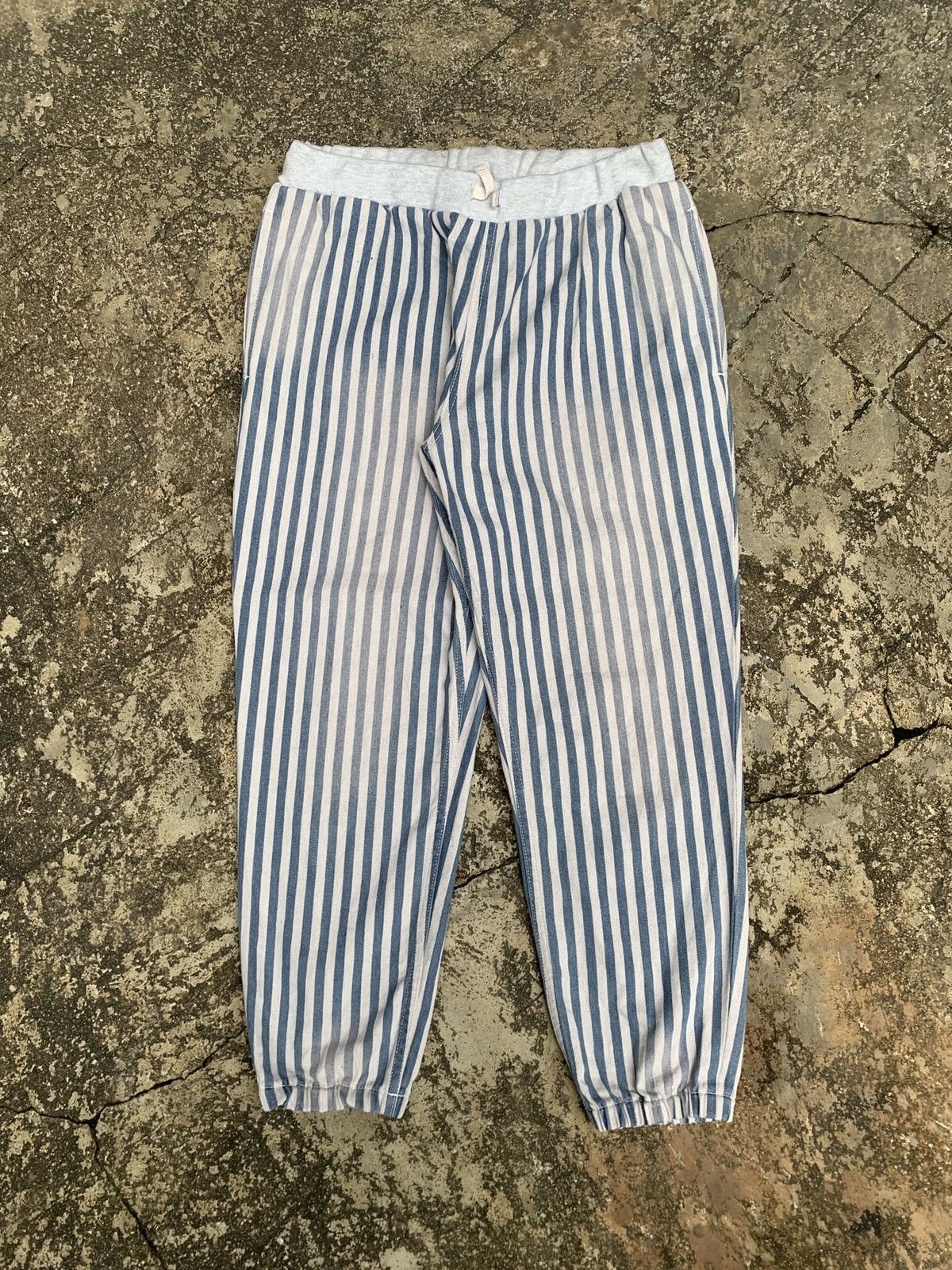 Issey Miyake × Japanese Brand × Ne-Net 2000s Ne-net Japan by Issey Miyake Stripes Relax DenimPants Size 29" - 1 Thumbnail