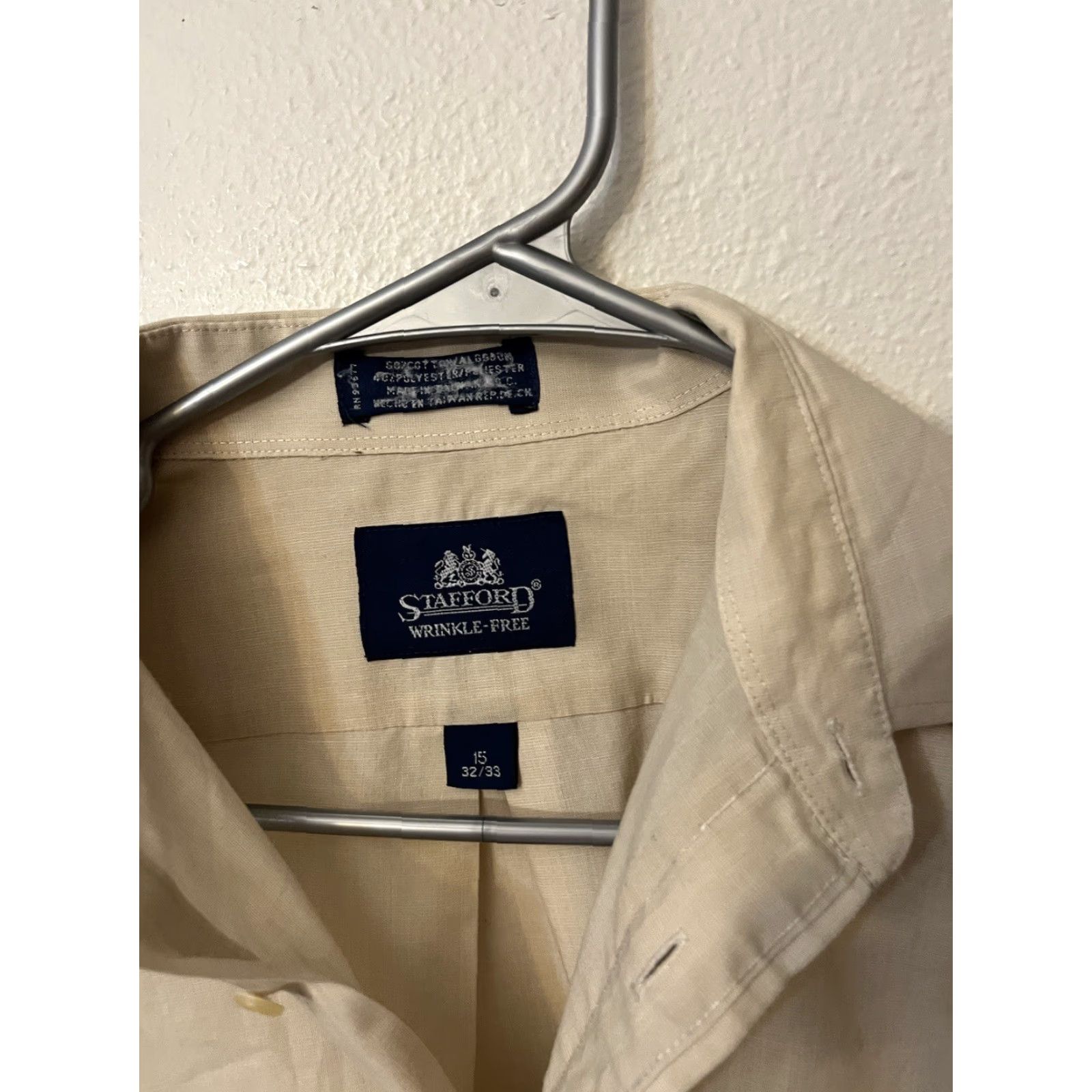 Stafford Stafford Shirt Men's 15 Beige Wrinkle-Free Athletic Fit Long Sleeve Button-Up Collared Oxford Cotton Polyester Classic Casual Mens Size 15 Chest 17 Size US M / EU 48-50 / 2 - 2 Thumbnail