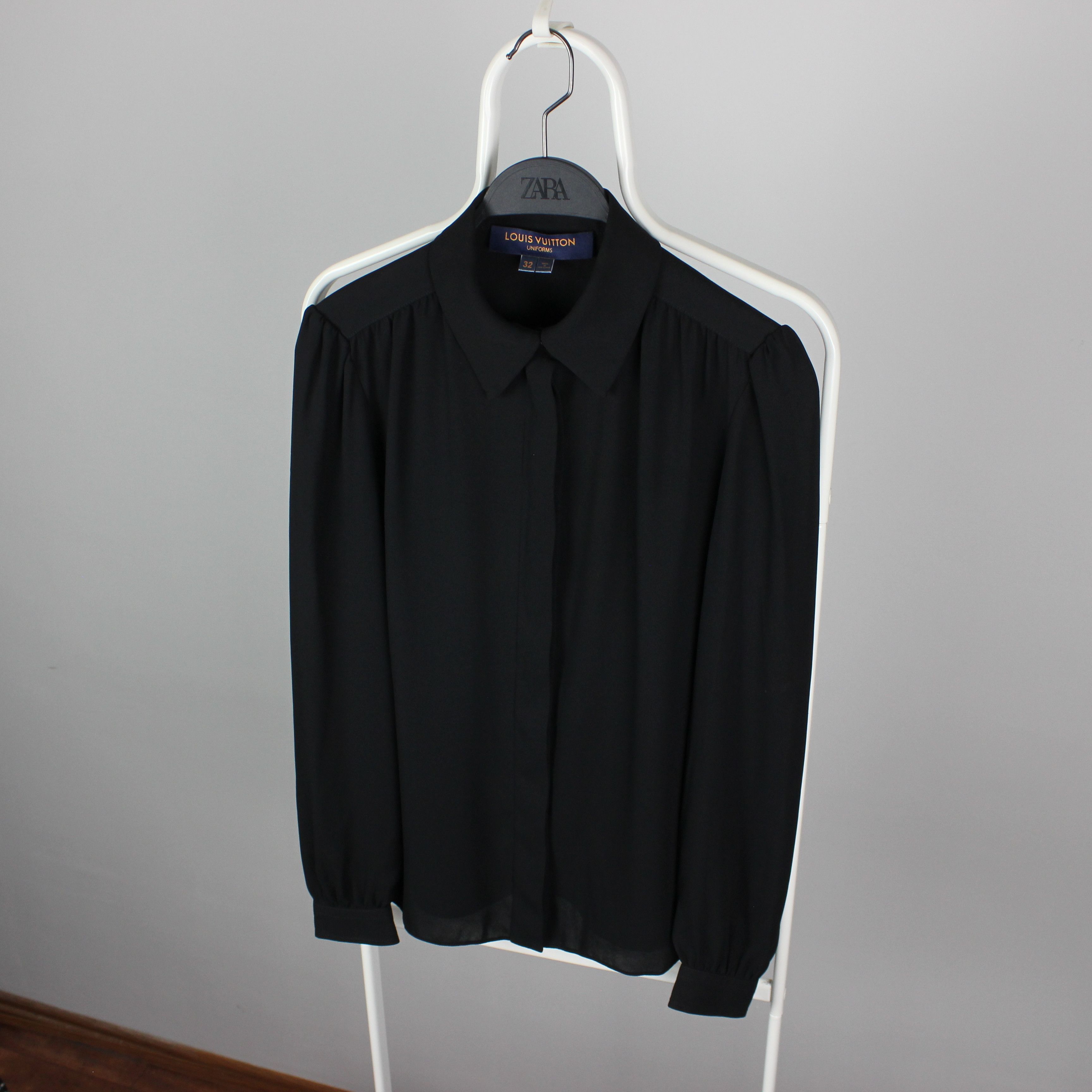 Louis Vuitton LV Louis Vuitton uniform shirt women black 32 34 Size XS / US 0-2 / IT 36-38 - 2 Thumbnail