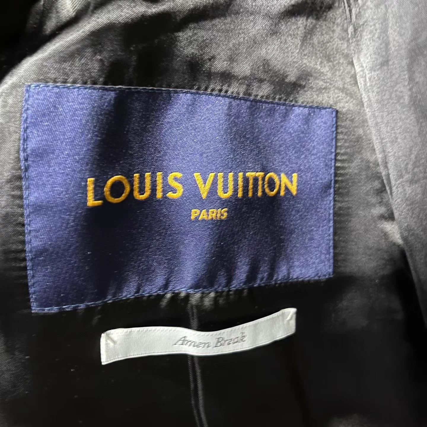 Louis Vuitton LV Yellow Logo Embroidered Panel Baseball Jacket 52 Size US L / EU 52-54 / 3 - 3 Thumbnail