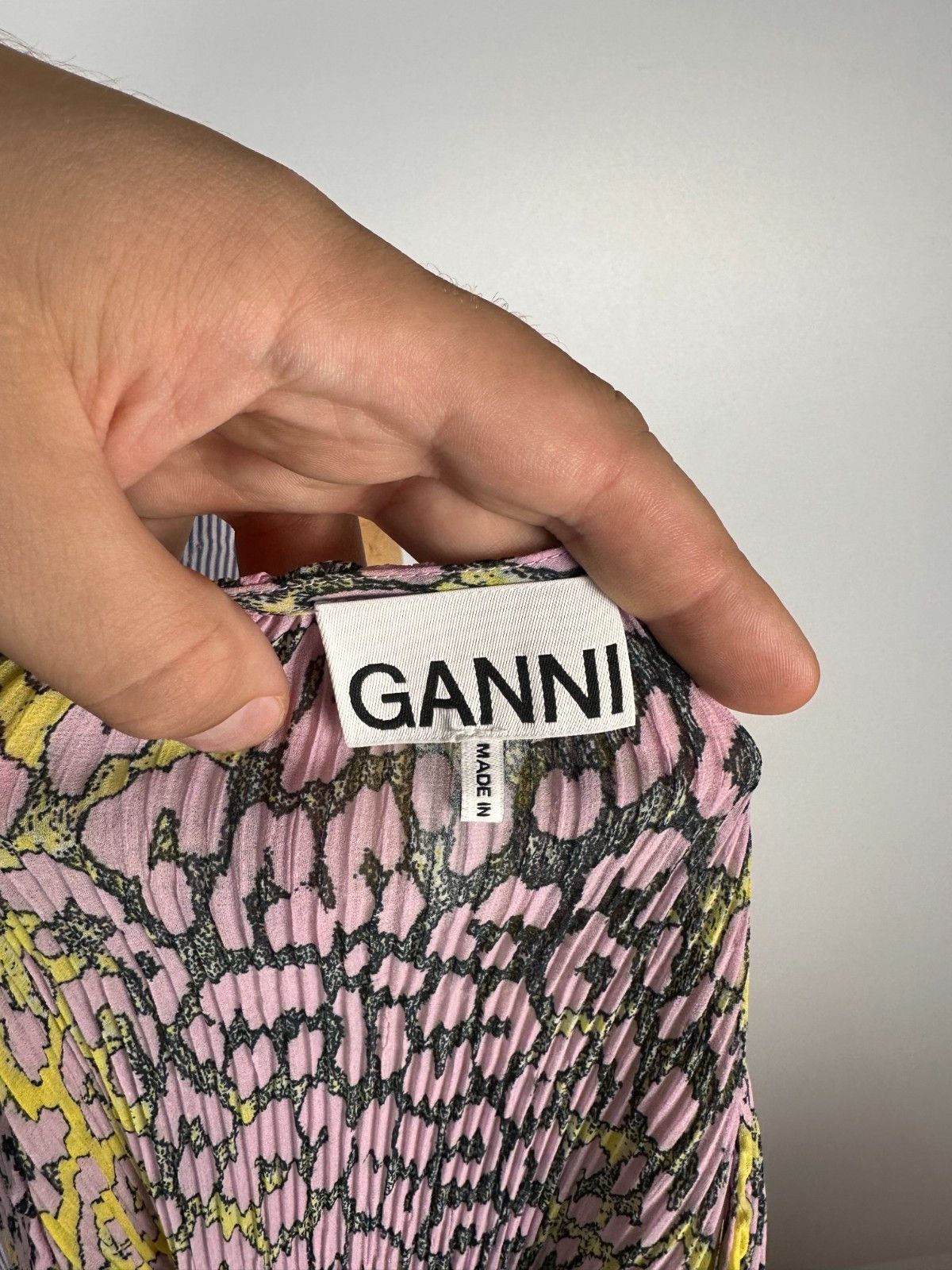 Ganni Ganni Blouse Leopard print Long Sleeve Size 38 Size XS / US 0-2 / IT 36-38 - 7 Thumbnail