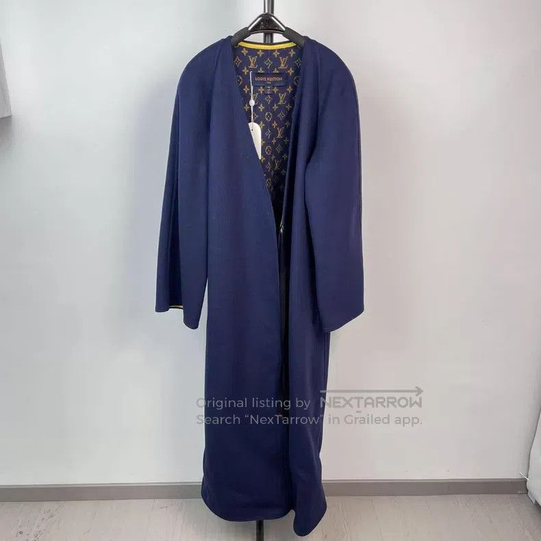 Louis Vuitton Louis Vuitton Navy blue long coat with presbyopia printed Size S / US 4 / IT 40 - 1 Thumbnail