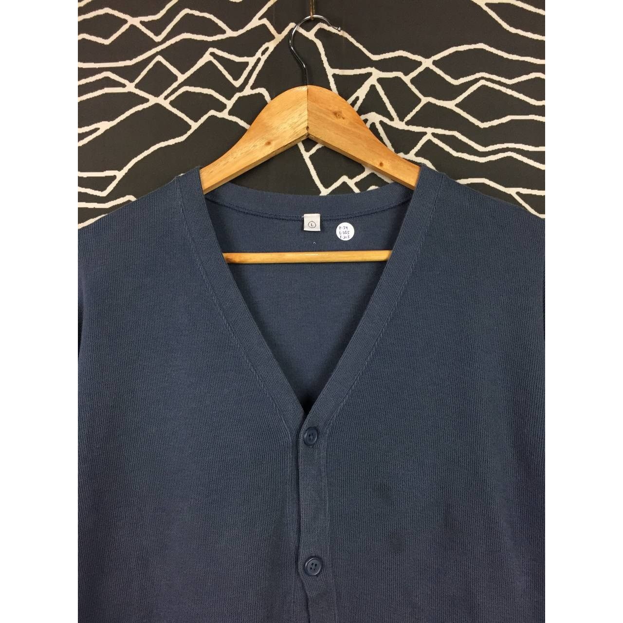 Japanese Brand × Uniqlo Uniqlo Sweat Longsleeve V-Neck Cardigan Size L Size US L / EU 52-54 / 3 - 3 Thumbnail