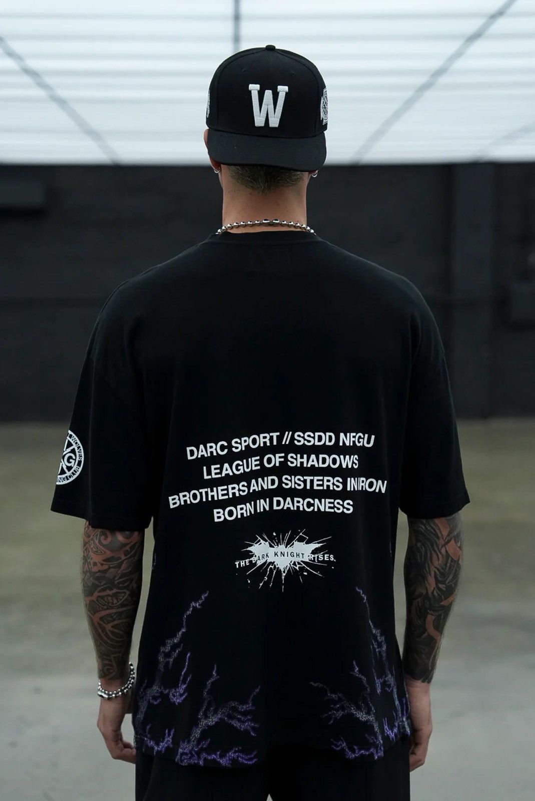 Born shops in darcness “premium” oversized tee