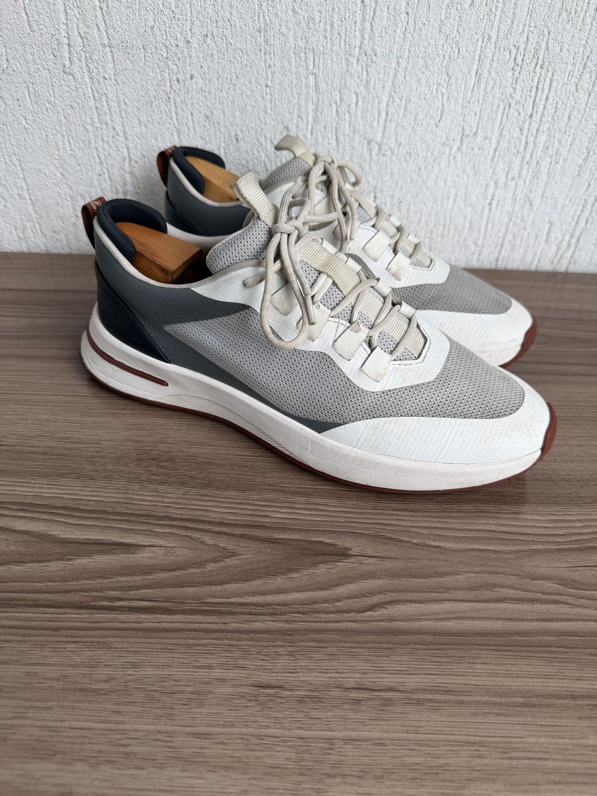 Weekend walk sneakers