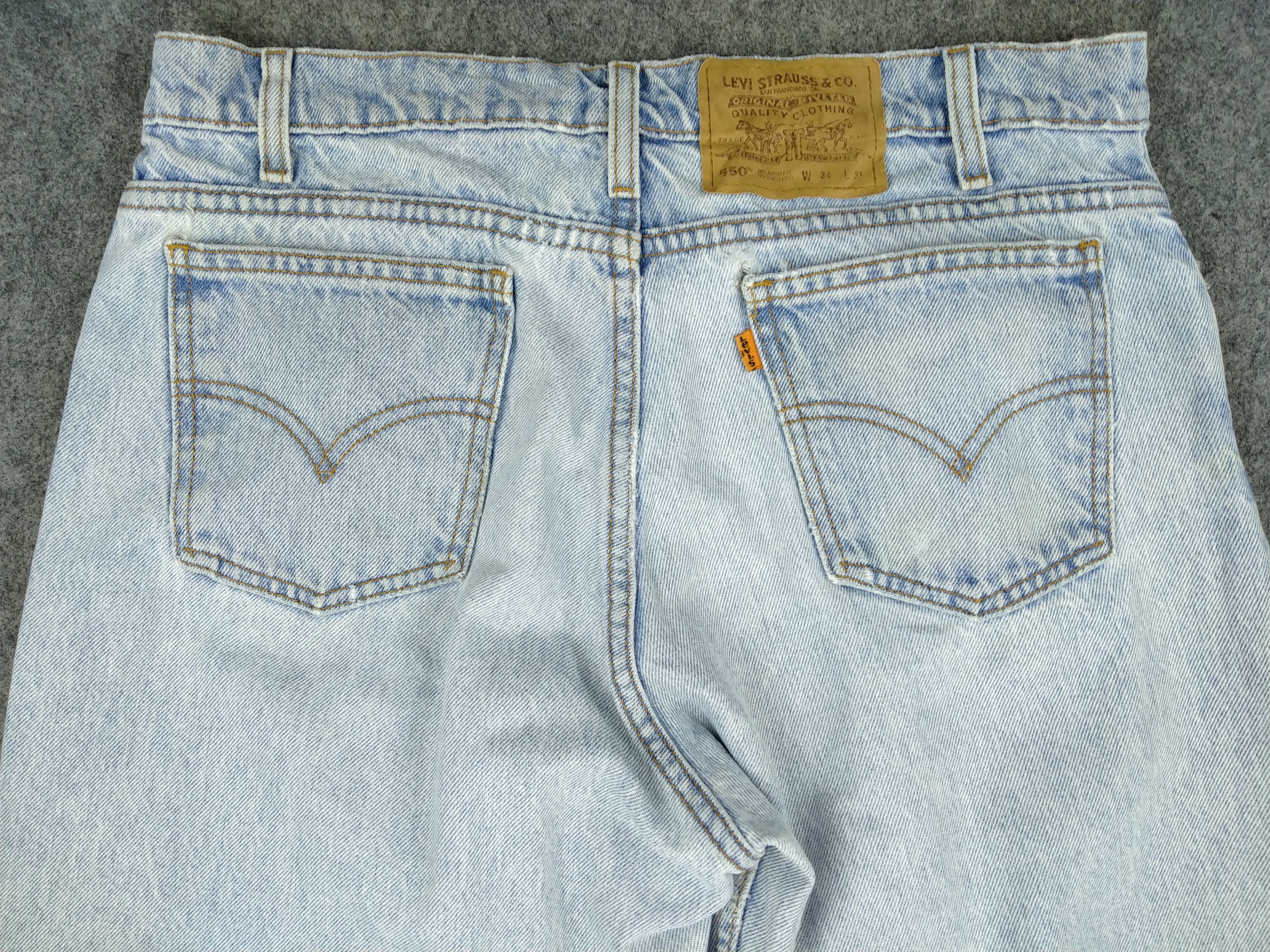 Levi's Light Wash Vintage Levi's 550 Relaxed Fit Denim 33x31 -JN487 Size US 33 - 4 Thumbnail