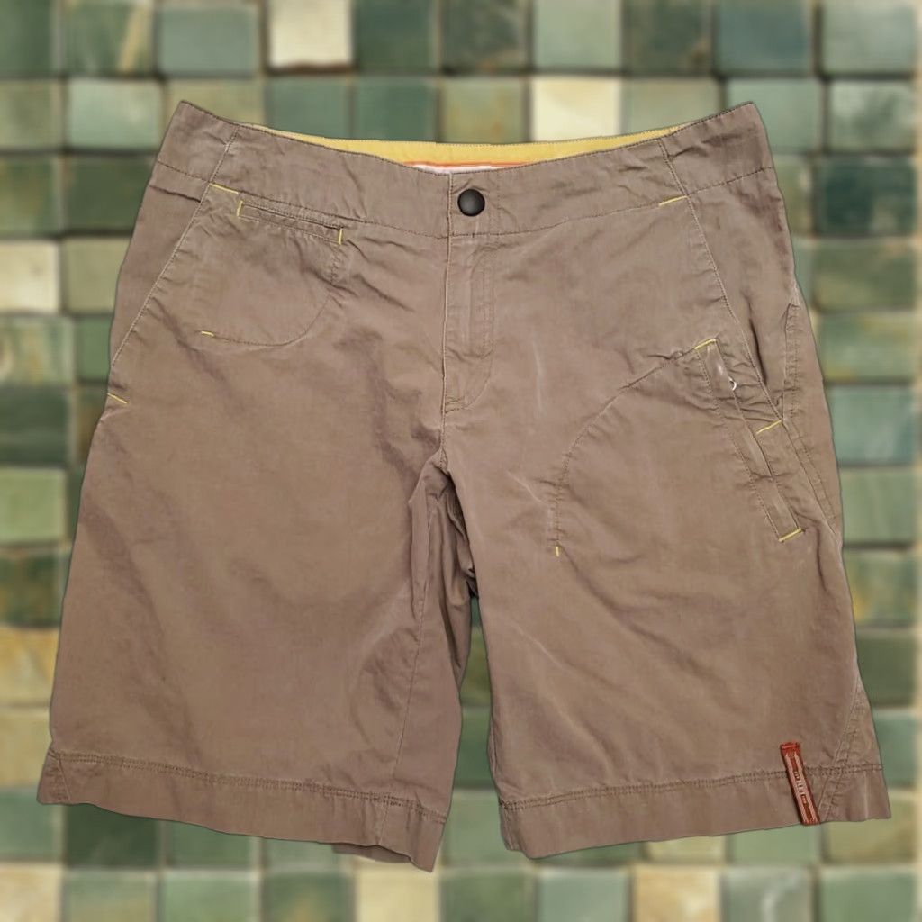 Vintage REI Shorts Women 6 Brown Cotton Nylon Blend Lightweight Cargo Pocket Hiking Gorp Size 28" / US 6 / IT 42 - 1 Thumbnail