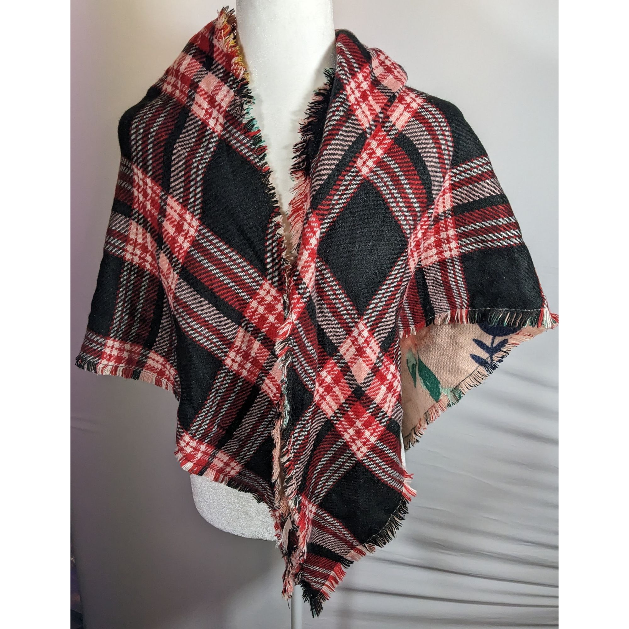 Other Candies Reversible Plaid And Pink Floral Triangle Shawl Size ONE SIZE - 5 Thumbnail