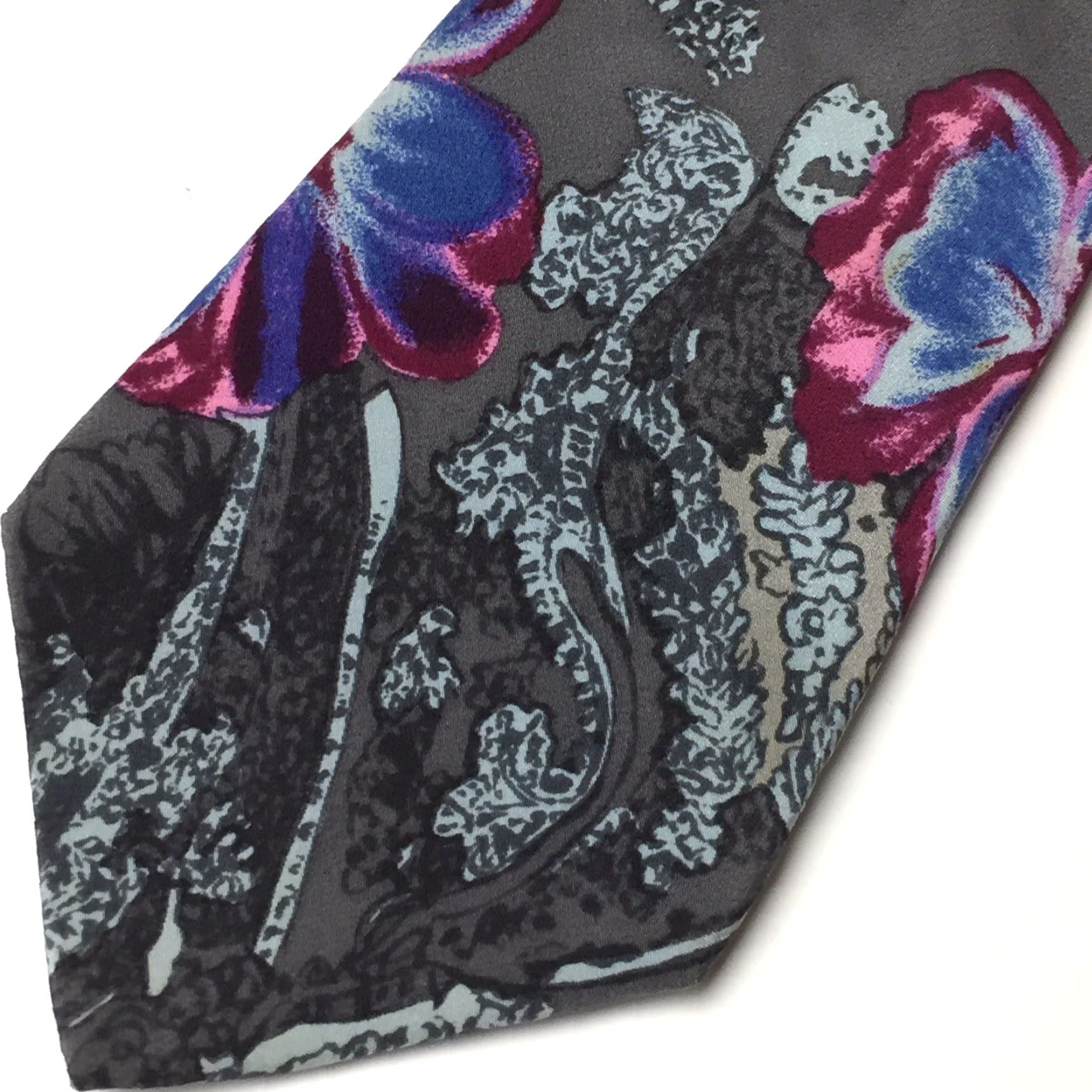Vintage JT Beckett Necktie 100% Silk Gray Purple Floral Tie Men Classic 58" 3.5" Gray Floral Silk Size ONE SIZE - 3 Thumbnail