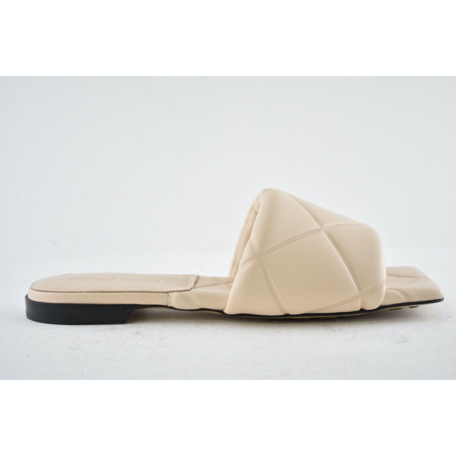 Bottega Veneta Bottega Veneta BV Lido Blush Beige Padded Leather Quilted Size US 6.5 / IT 36.5 - 3 Thumbnail