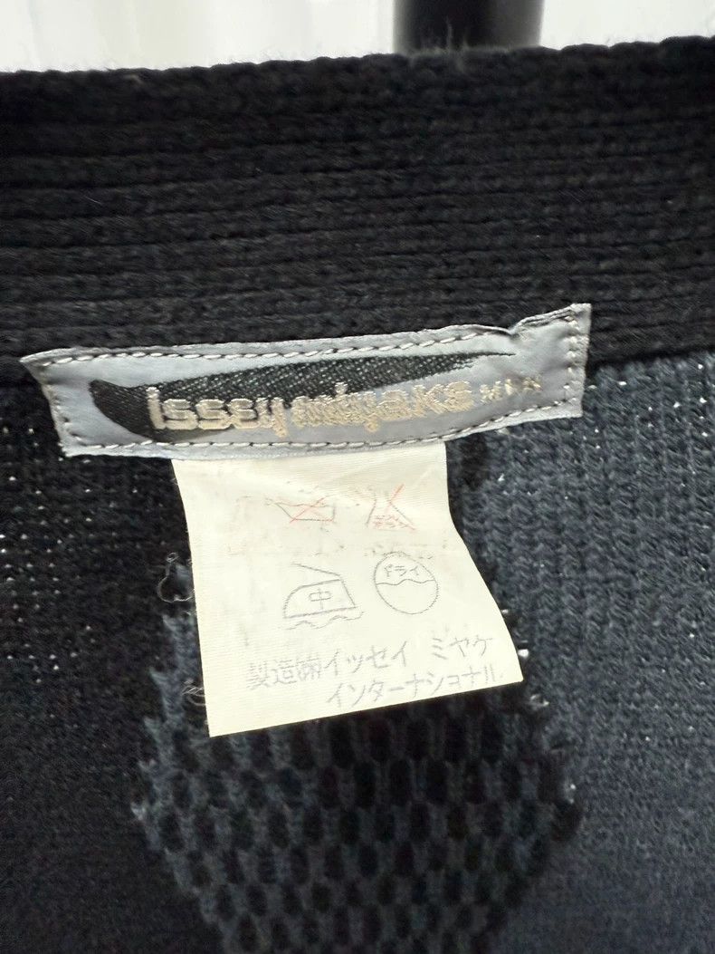 Issey Miyake Issey Miyake Black pen period fur striped cardigan Size S / US 4 / IT 40 - 4 Thumbnail