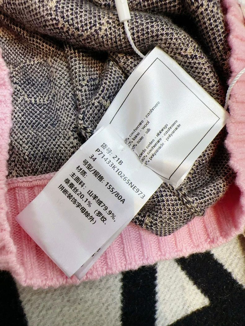 Chanel Chanel 21B pink plaid letter buckle knitted cardigan coat Size XXS / US 00 / IT 34 - 8 Thumbnail