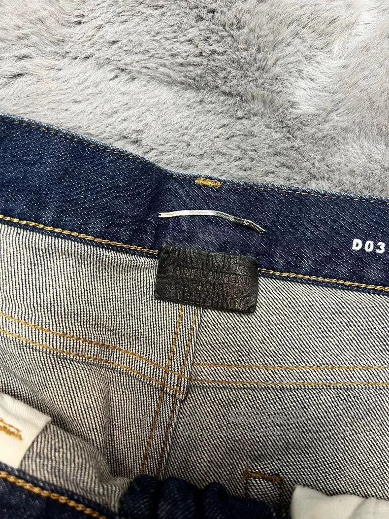 Saint Laurent Paris Saint Laurent Washed Blue Denim Jeans. Size US 30 / EU 46 - 3 Thumbnail