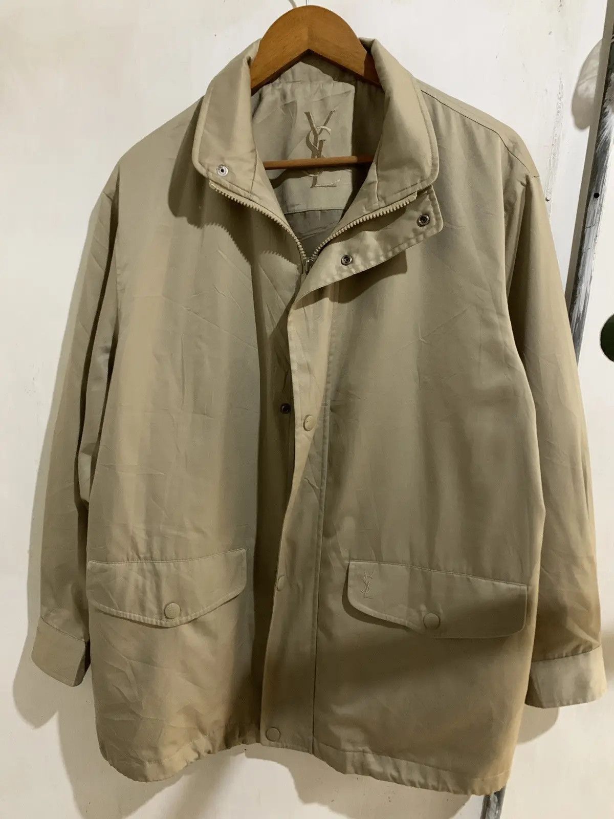 Yves Saint Laurent Big logo Yves saint Laurent Size US M / EU 48-50 / 2 - 1 Thumbnail