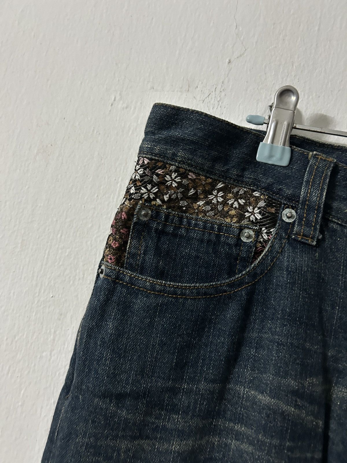 Japanese Brand Japanese Brand Floral Embroidery Jeans Size US 33 - 10 Thumbnail