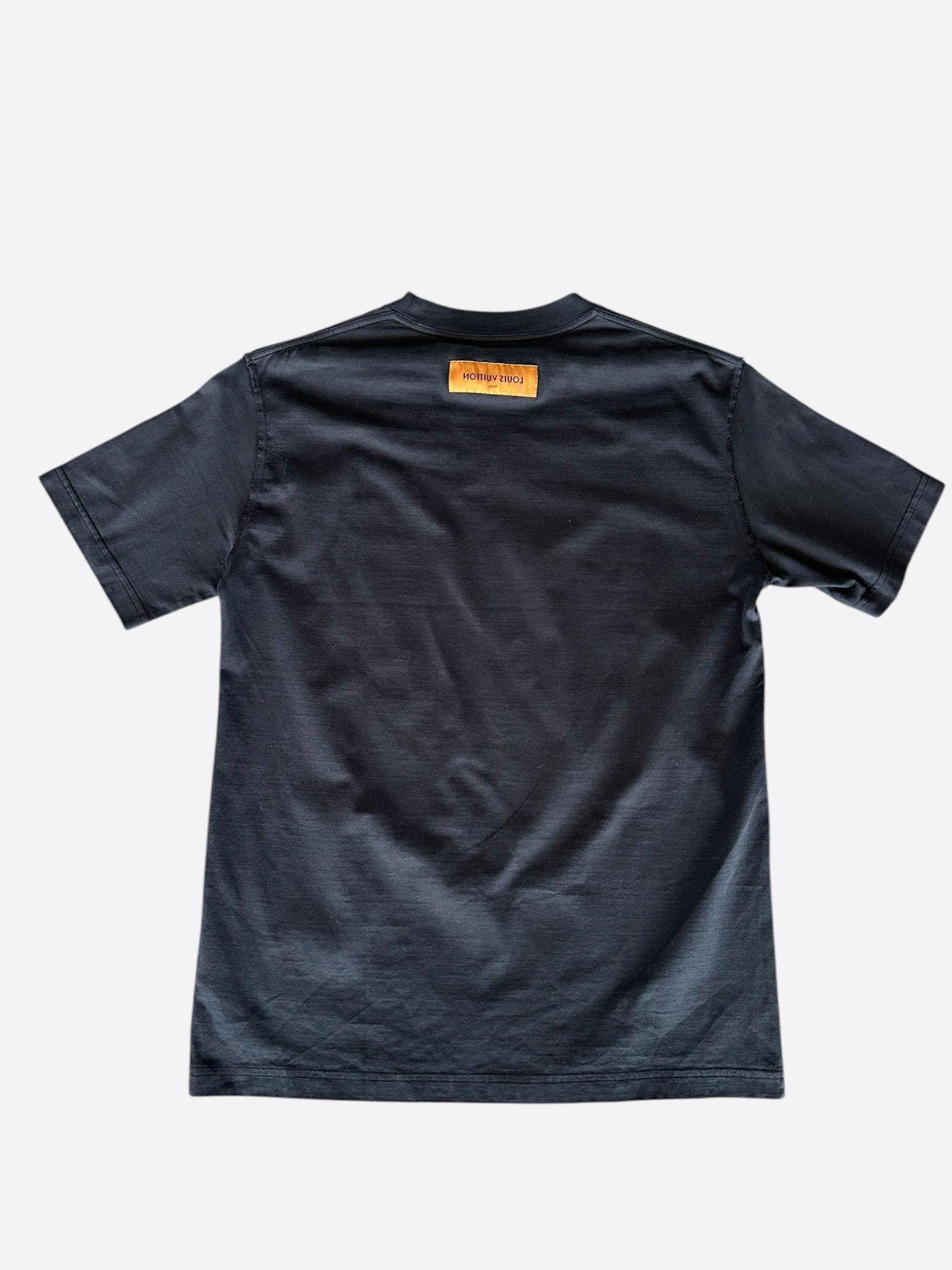 Louis Vuitton Louis Vuitton Black Embossed Logo T-Shirt Size US XL / EU 56 / 4 - 2 Thumbnail