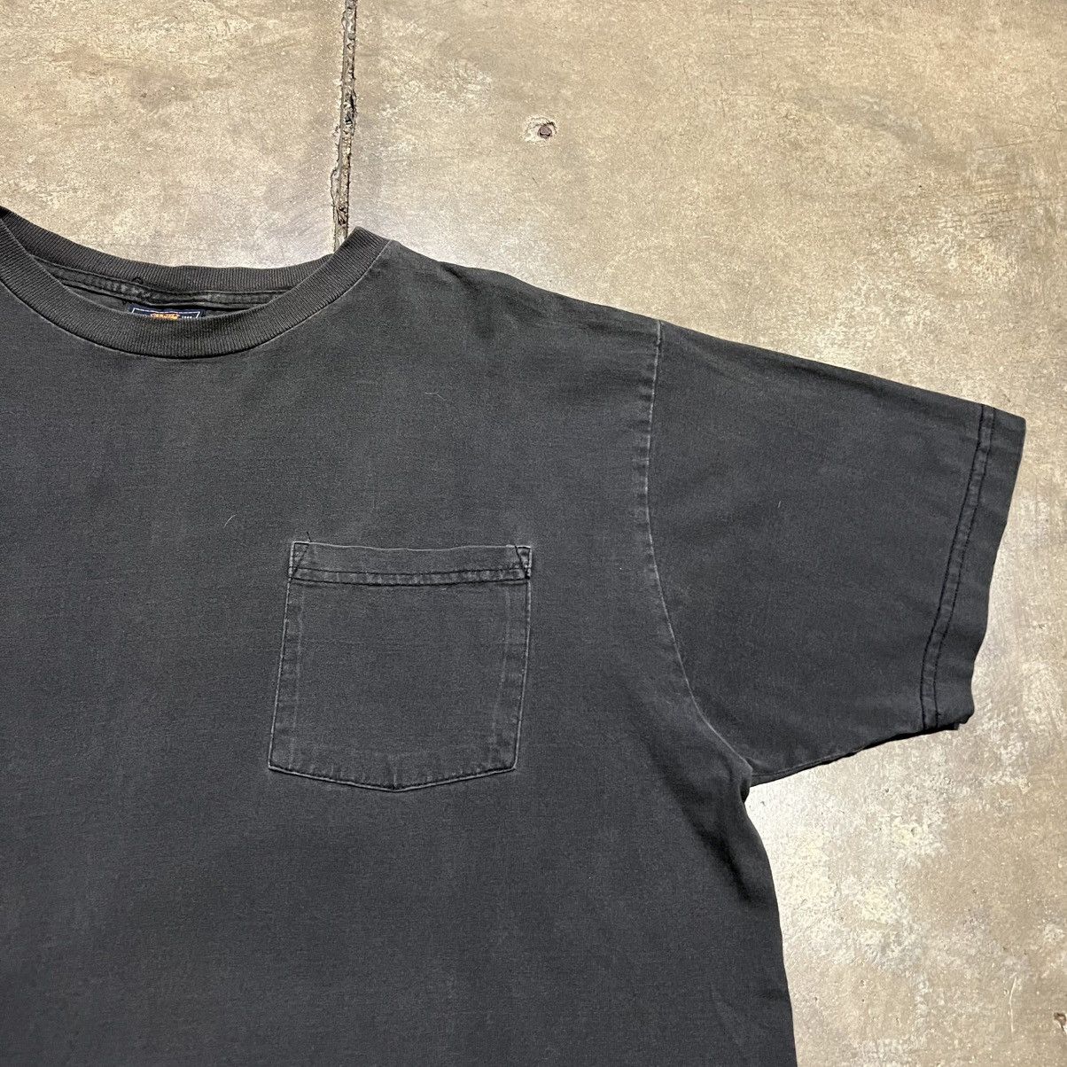 Vintage Vintage Faded Black Pocket Tee Washed Grunge Punk Skater 90s Size US XL / EU 56 / 4 - 3 Thumbnail