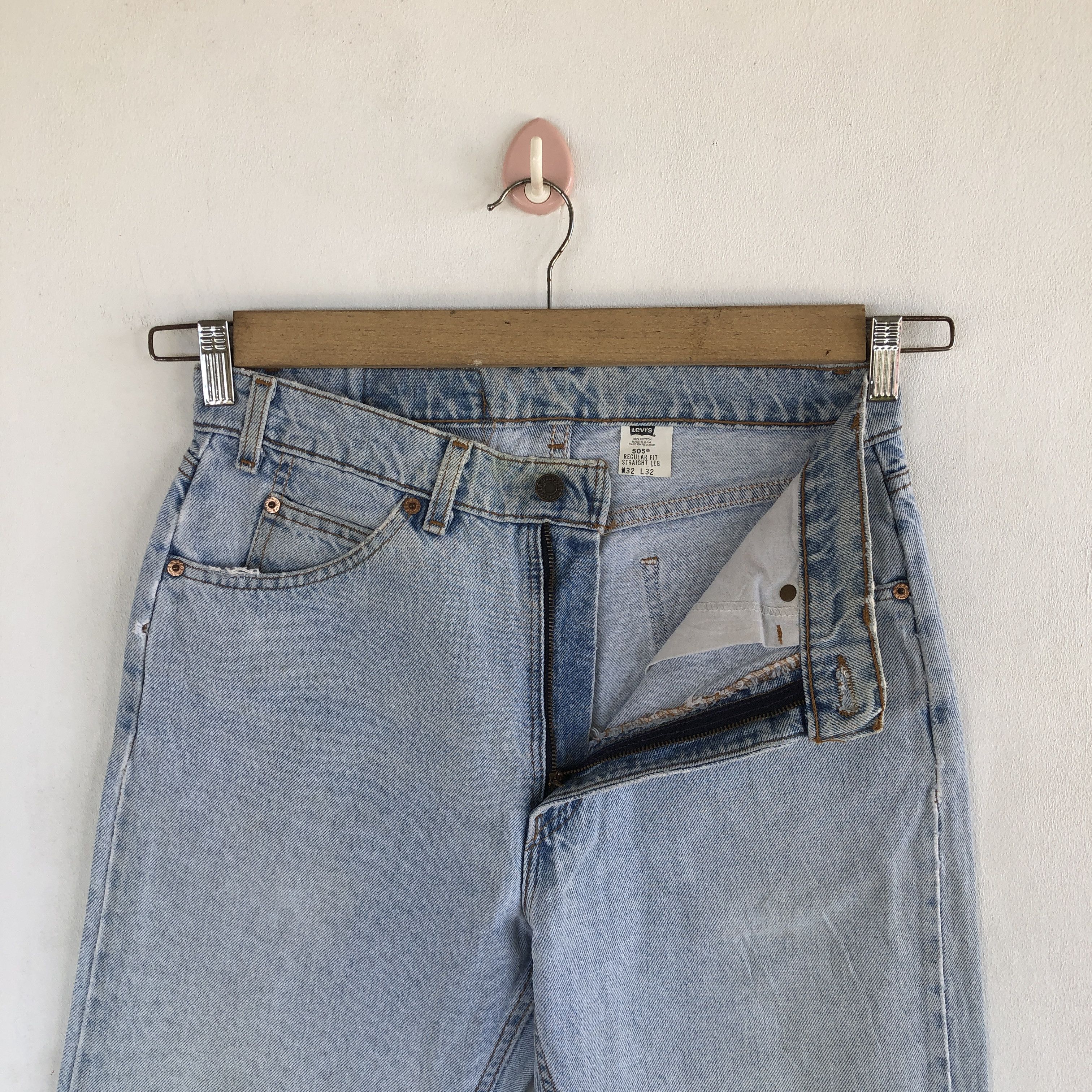 Levi's Vintage Levis Jeans Distressed Light Wash Levis 505 Denim Size US 30 / EU 46 - 6 Thumbnail