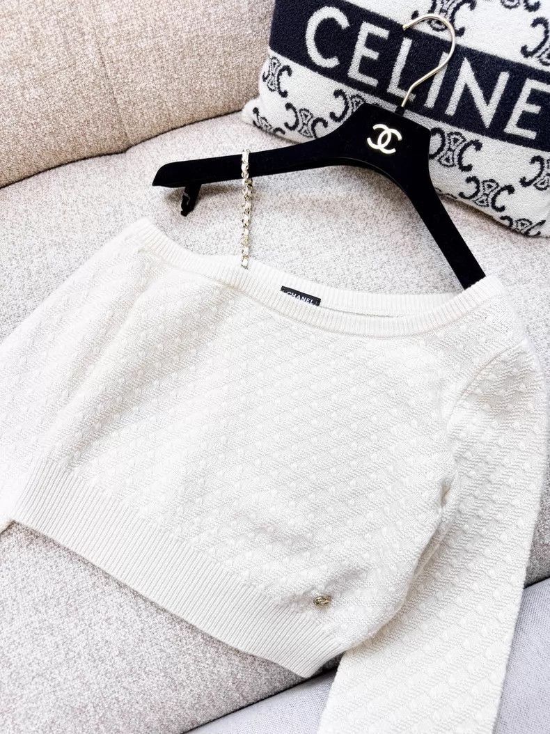 Chanel Chanel Chain off-the-shoulder knitted sweater Size XXS / US 00 / IT 34 - 3 Thumbnail