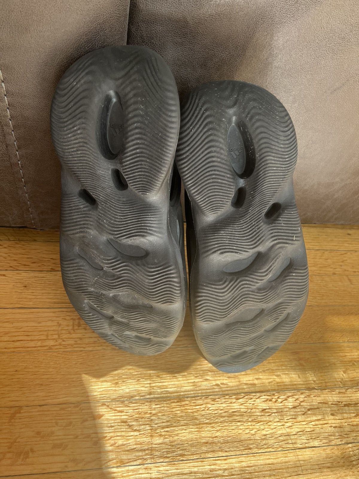 Yeezy Yeezy Foam RNR “Onyx” 2024 Size US 10 / EU 43 - 8 Thumbnail