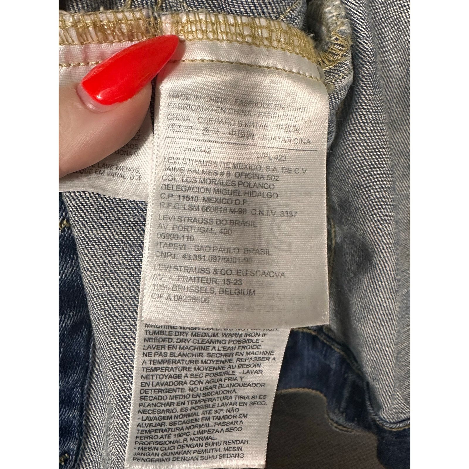 Levi's Levi’s XS Light Wash Distressed Denim Trucker Jacket Size XS / US 0-2 / IT 36-38 - 6 Thumbnail