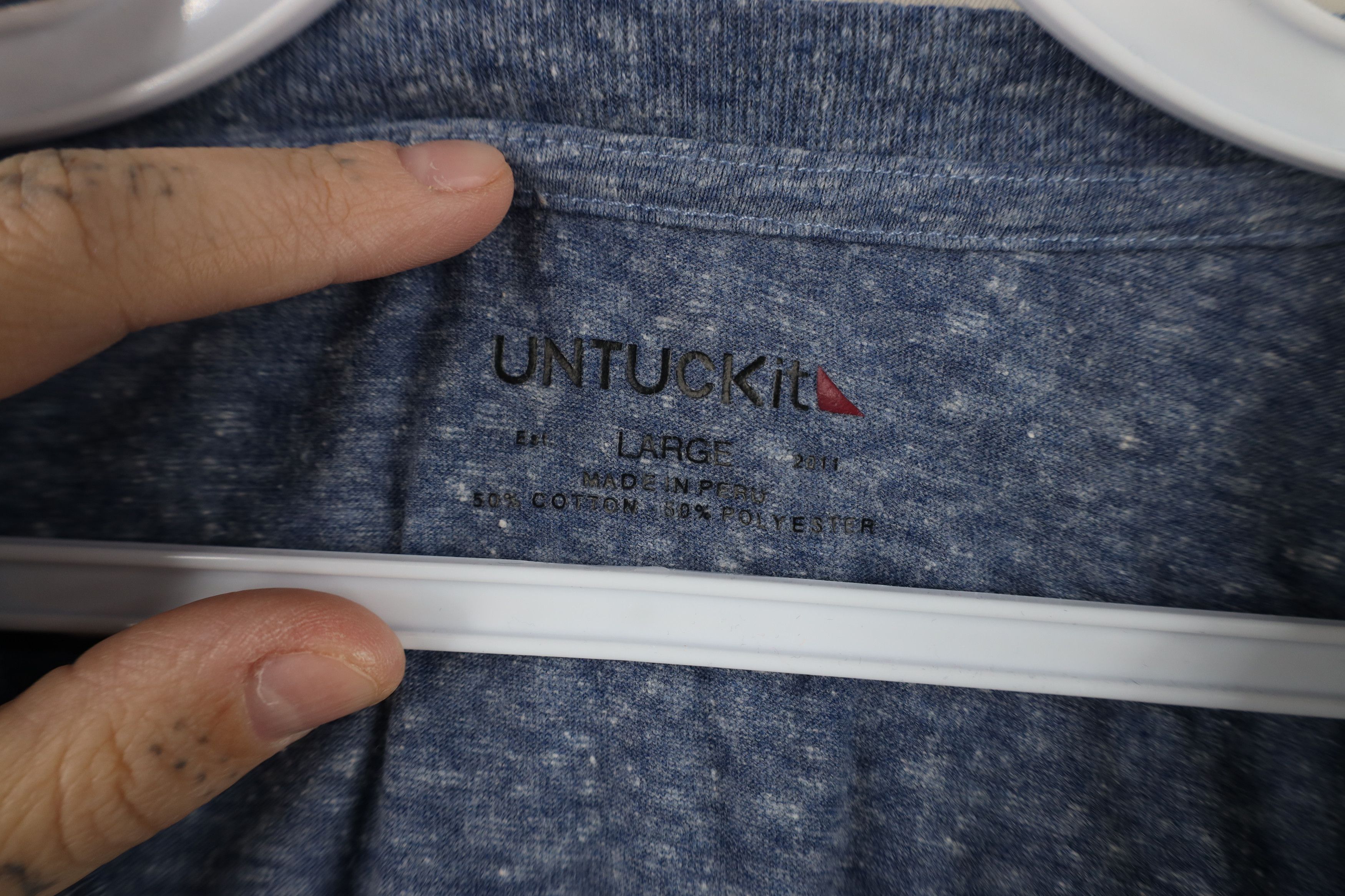 UNTUCKit Untuckit Knit Short Sleeve V-Neck T-Shirt Heather Blue Size US L / EU 52-54 / 3 - 7 Thumbnail