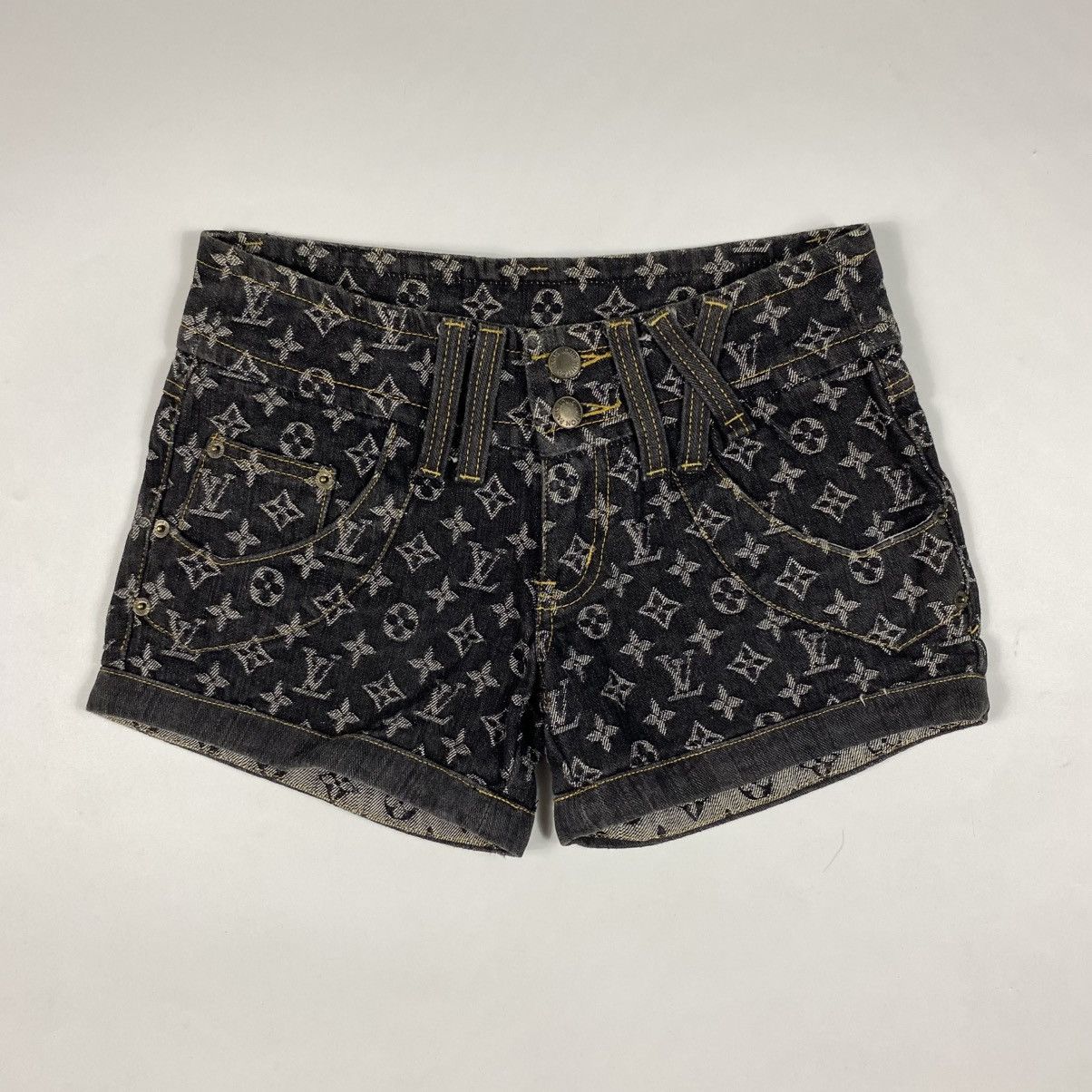 Louis Vuitton Louis Vuitton - Monogram Mini Denim Short Size 28" / US 6 / IT 42 - 1 Thumbnail