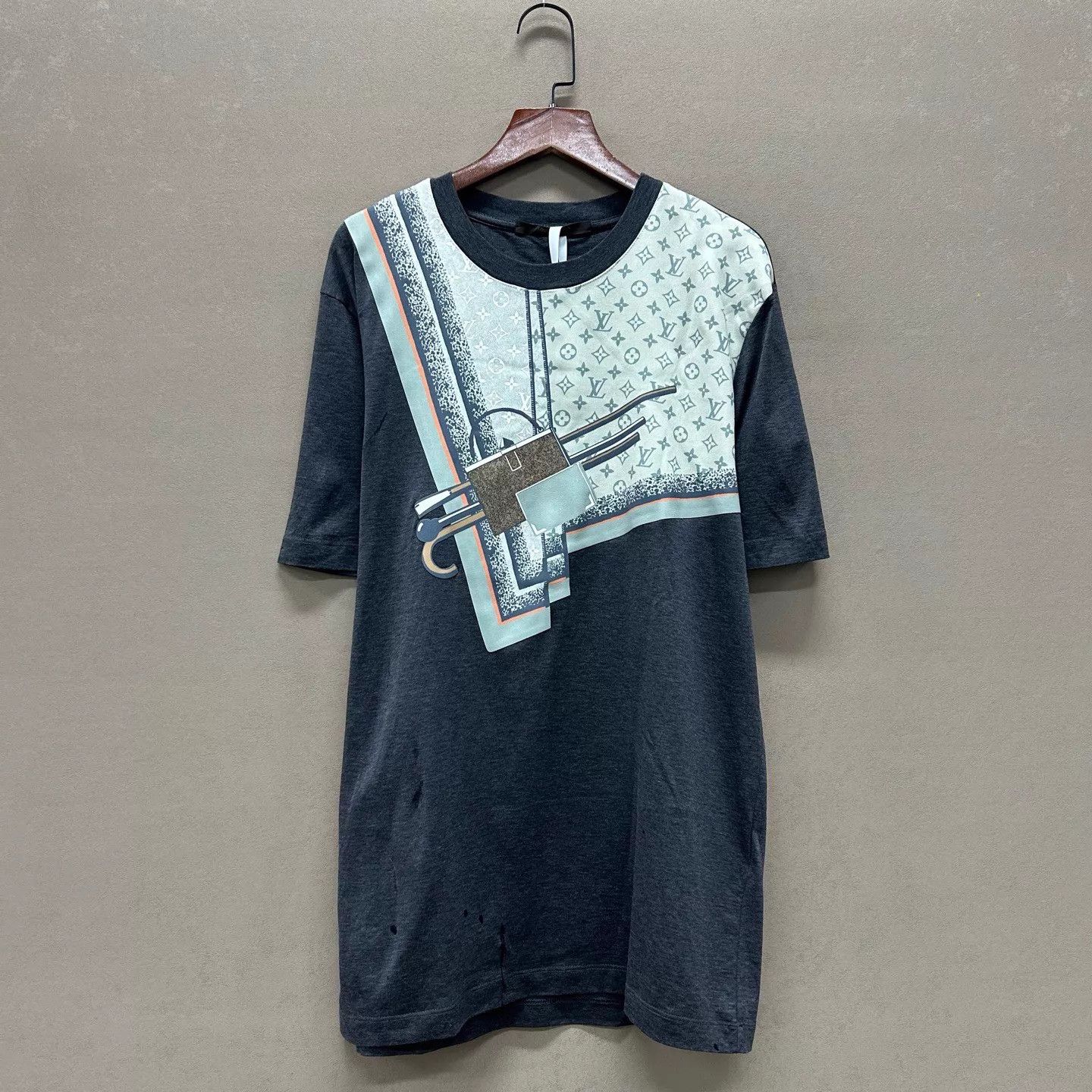 Louis Vuitton Louis Vuitton Monogram short sleeve tee M Size M / US 6-8 / IT 42-44 - 1 Thumbnail