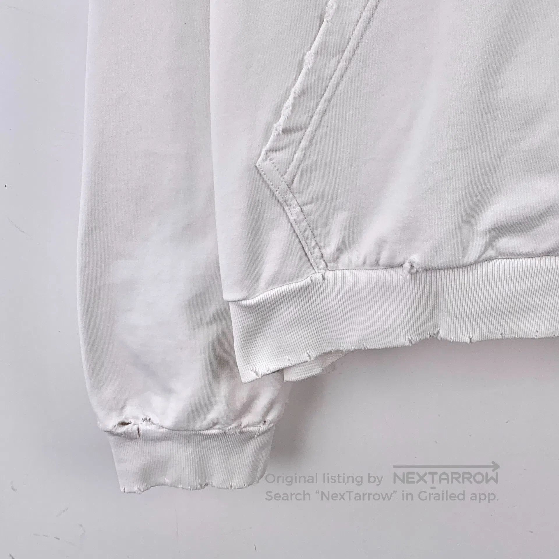 Balenciaga Balenciaga White hole design cotton hooded long sleeve swe Size US XS / EU 42 / 0 - 5 Thumbnail