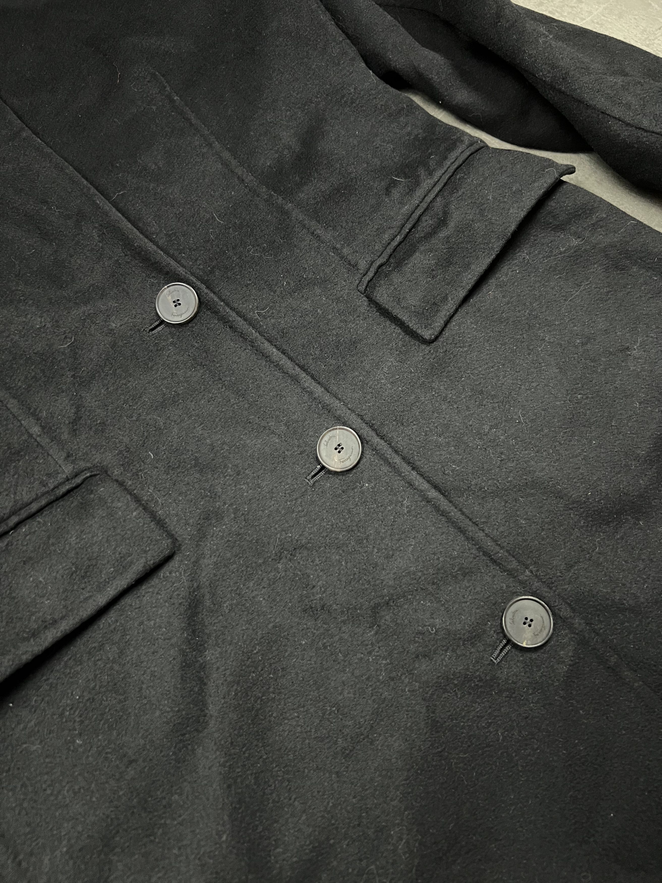 Salvatore Ferragamo salvatore ferragamo coat size M wool legit Size M / US 6-8 / IT 42-44 - 3 Thumbnail