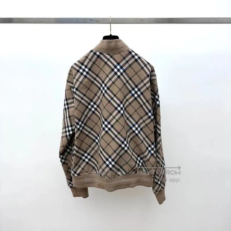 Burberry Burberry Camel Cotton Women's Jacket. Size L / US 10 / IT 46 - 4 Thumbnail