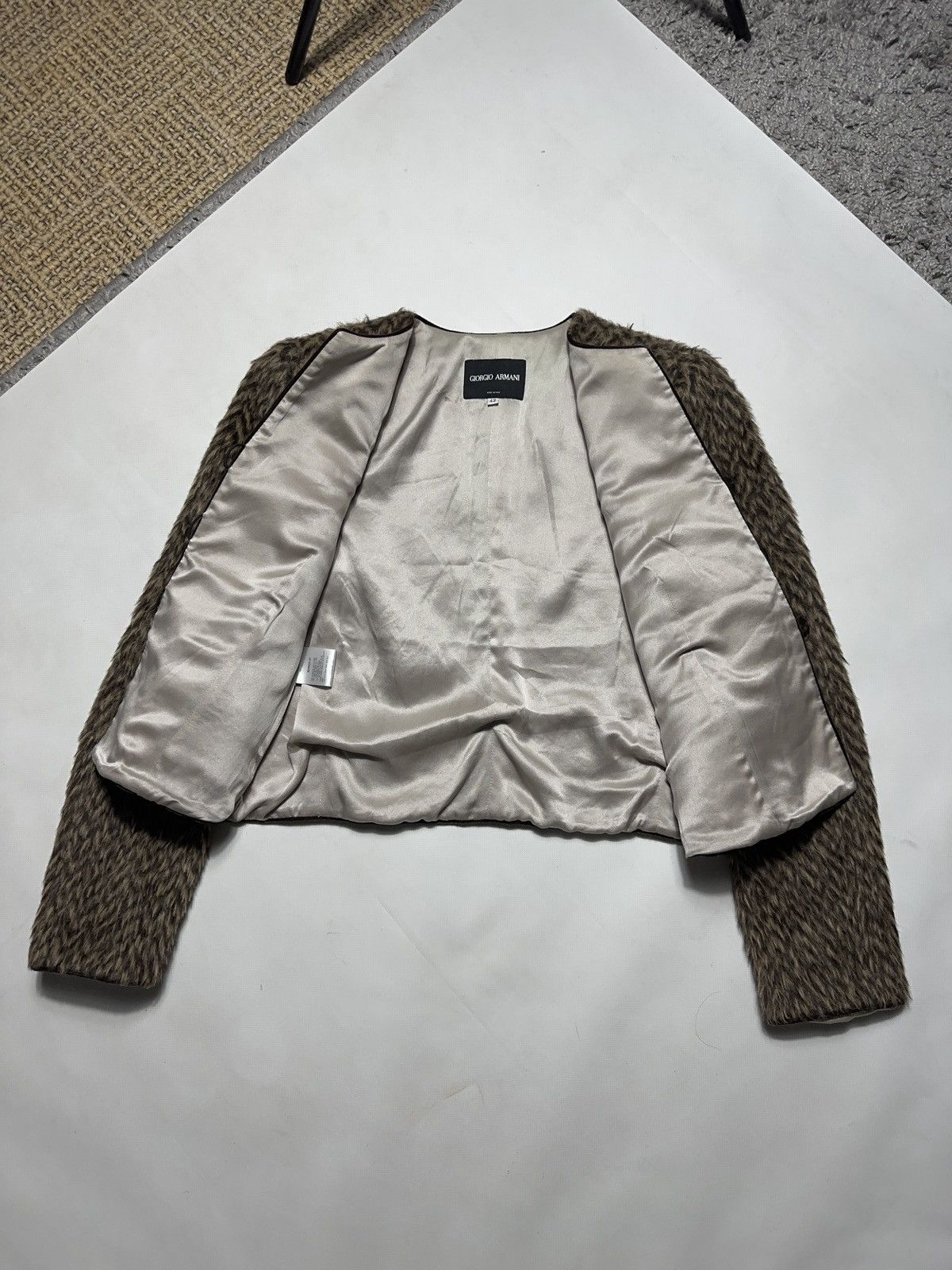 Giorgio Armani Giorgio Armani Alpaca & Silk Round Neck Cropped Jacket Size M / US 6-8 / IT 42-44 - 2 Thumbnail