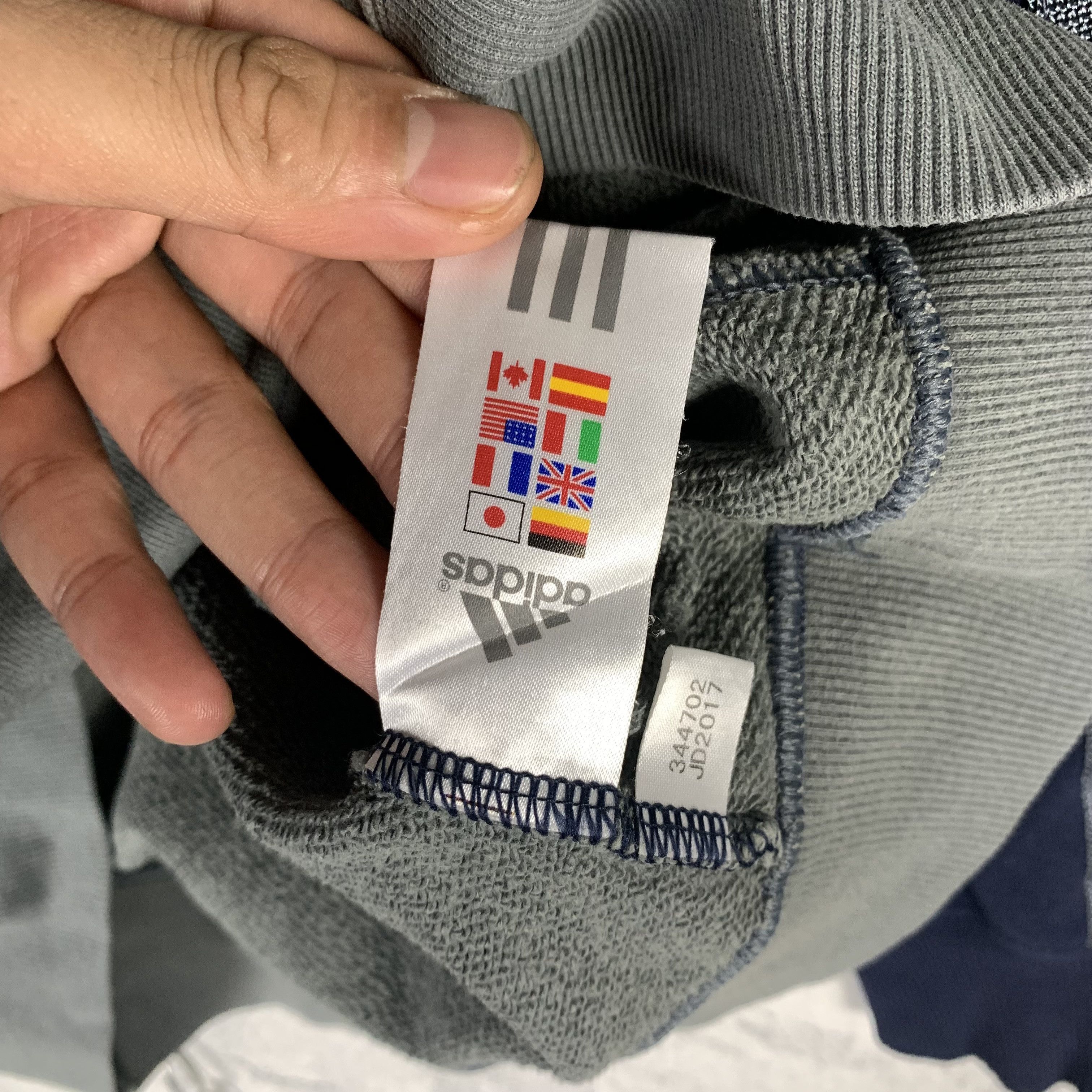 Adidas Y2K Adidas Three Stripes Sweatshirt Crewneck Size US M / EU 48-50 / 2 - 5 Thumbnail