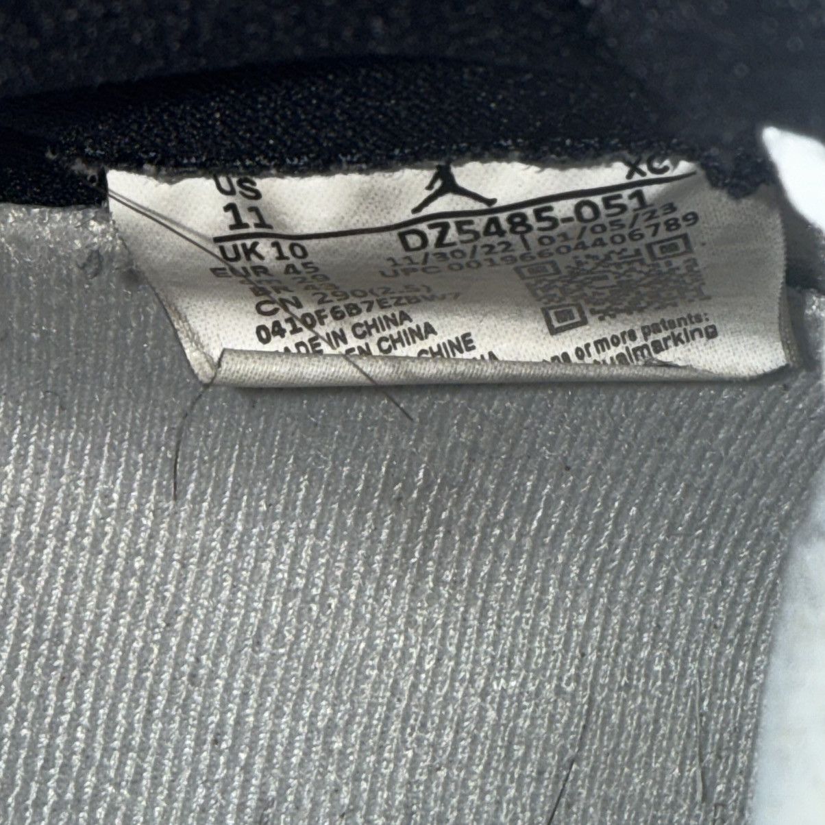Nike Jordan 1 Retro High OG Size US 11 / EU 44 - 7 Thumbnail