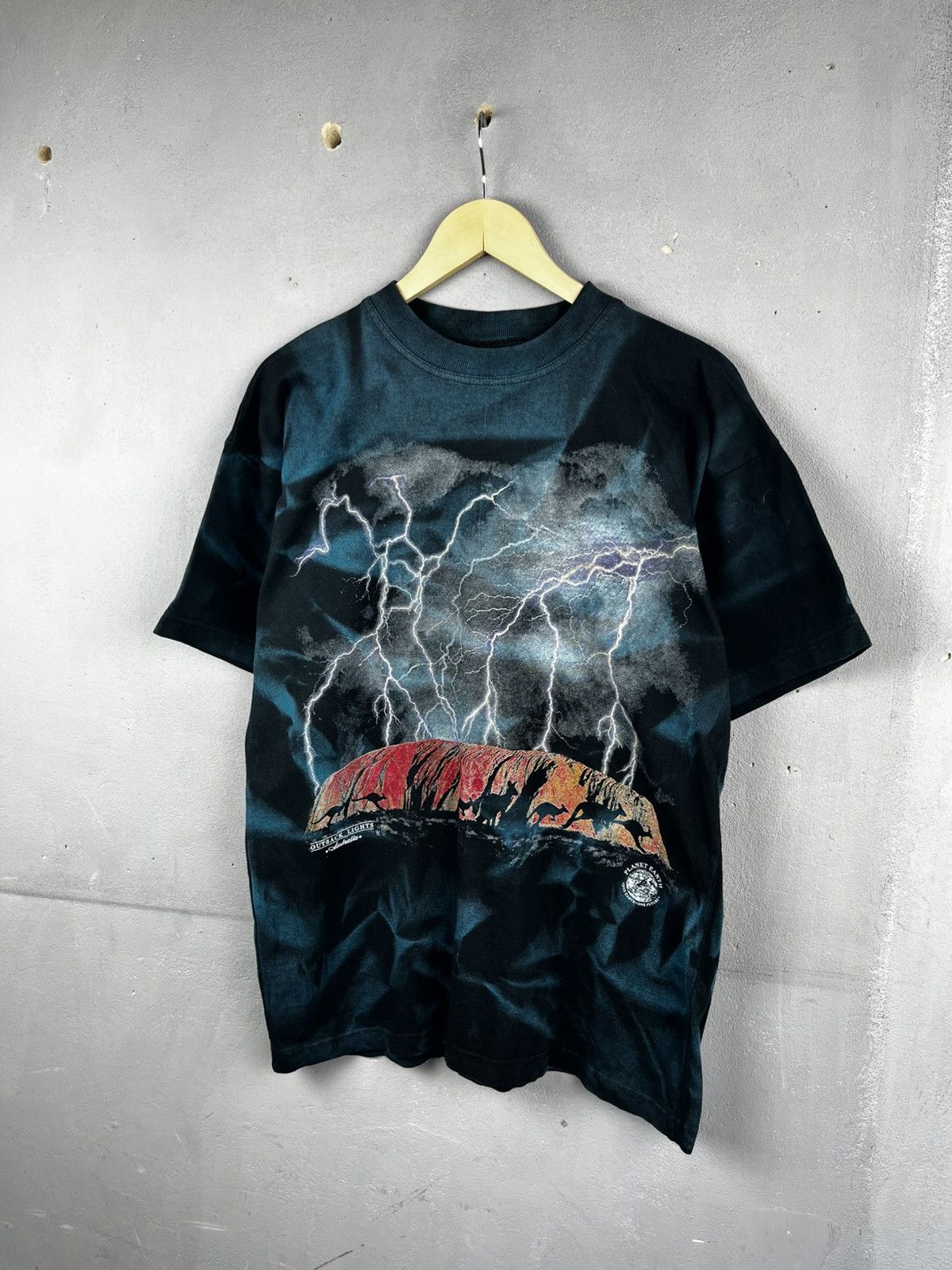 Vintage Vtg Planet Earth one planet one future Size US M / EU 48-50 / 2 - 3 Thumbnail