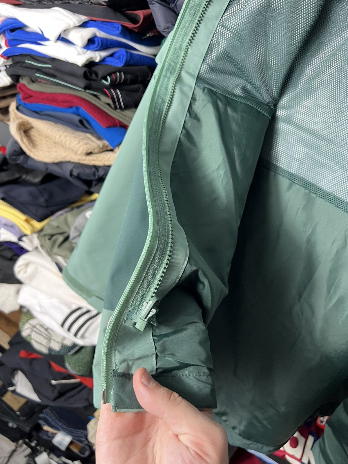 Berghaus Berghaus Gore-Tex Waterproof Hiking Rain Jacket Green Size L Size US L / EU 52-54 / 3 - 15 Thumbnail