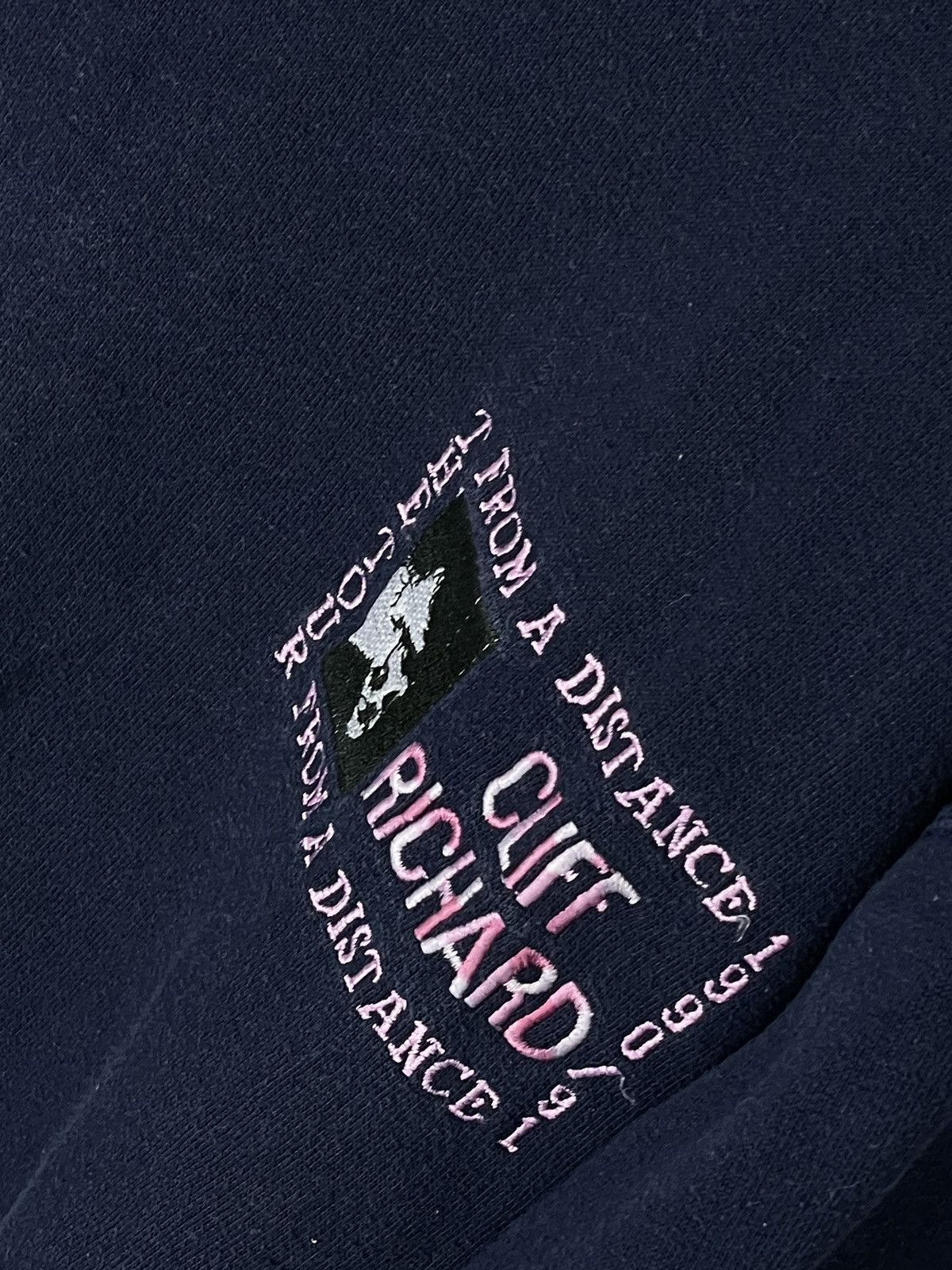 Band Tees × Vintage Vintage Faded Cliff Richard King Of Rock British Sweatshirt Size US M / EU 48-50 / 2 - 7 Thumbnail