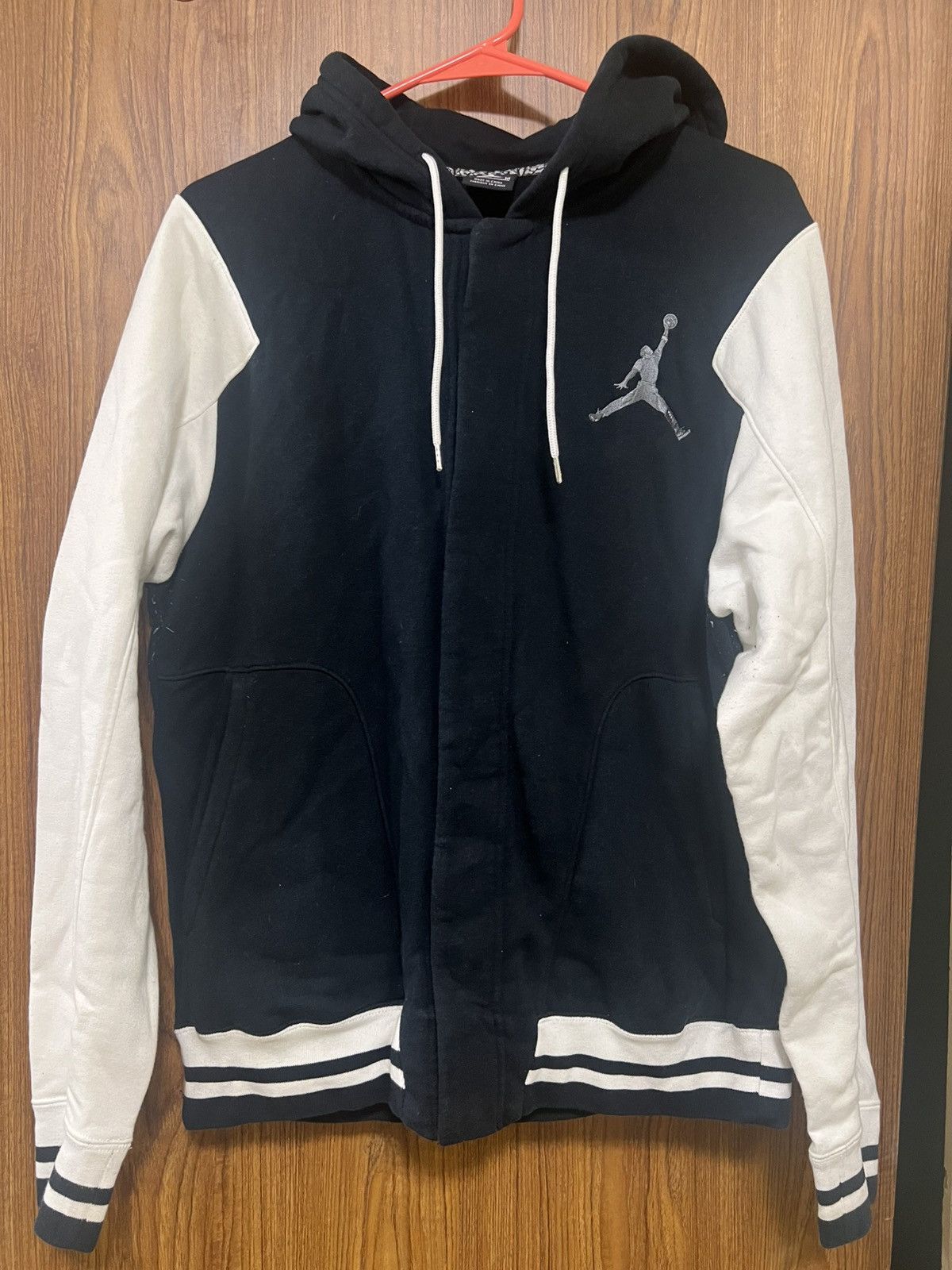 Jordan Brand SIZE M Jordan Varsity Jacket Size US M / EU 48-50 / 2 - 1 Thumbnail
