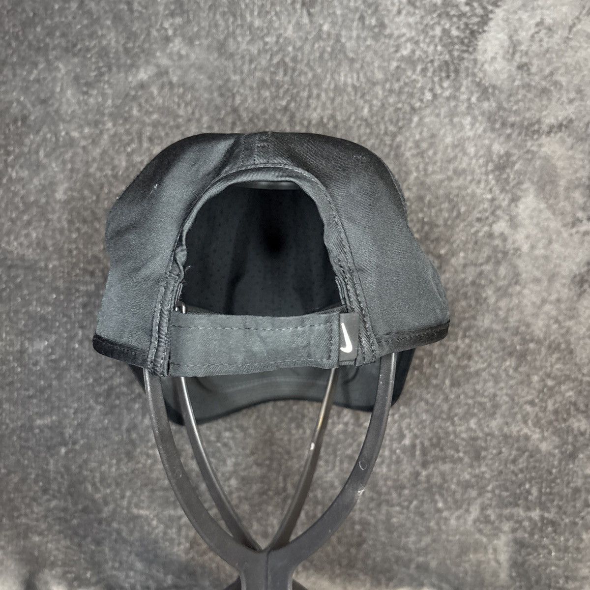 Other Nike Hat Cap Men Strap Back Black Featherlight Dri Fit Size ONE SIZE - 5 Thumbnail
