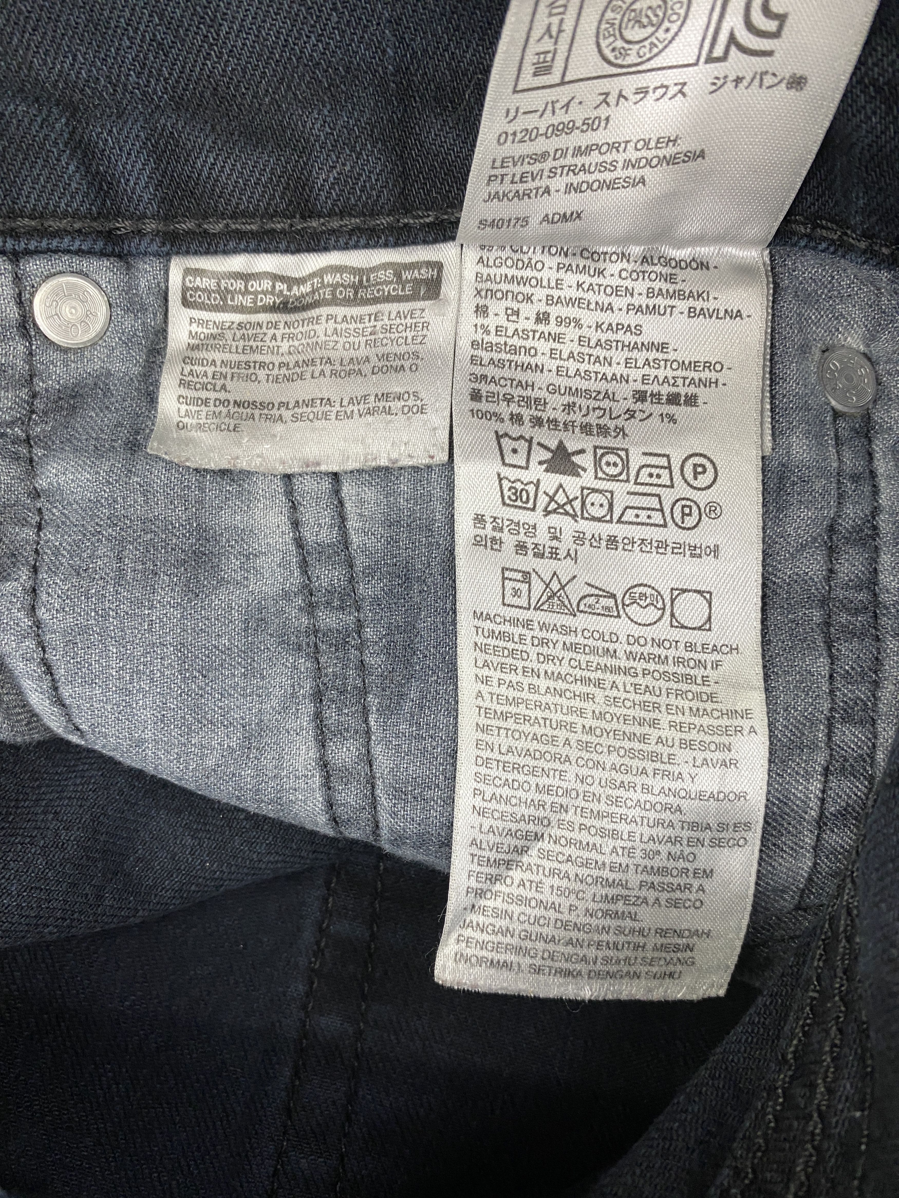 Levi's × Vintage Distressed Vintage Levis Faded Black Jeans Size US 33 - 8 Thumbnail