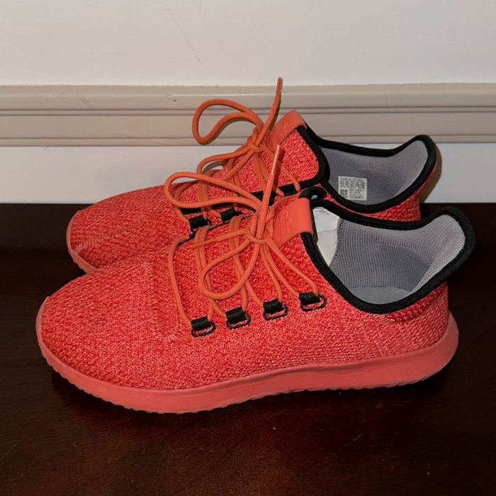 adidas tubular trace scarlet
