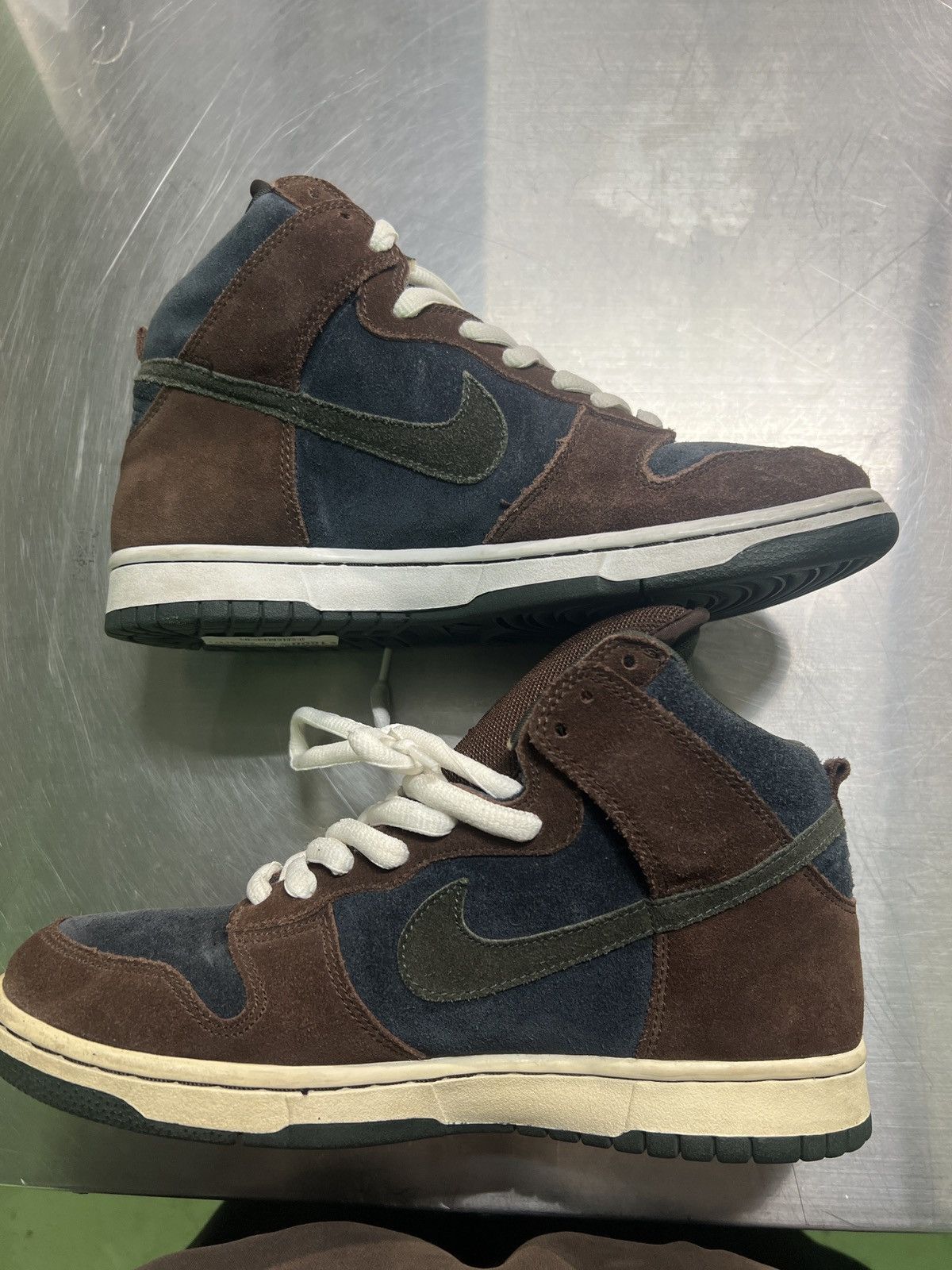 Nike Nike SB dunk high paul browns Size US 9 / EU 42 - 2 Thumbnail