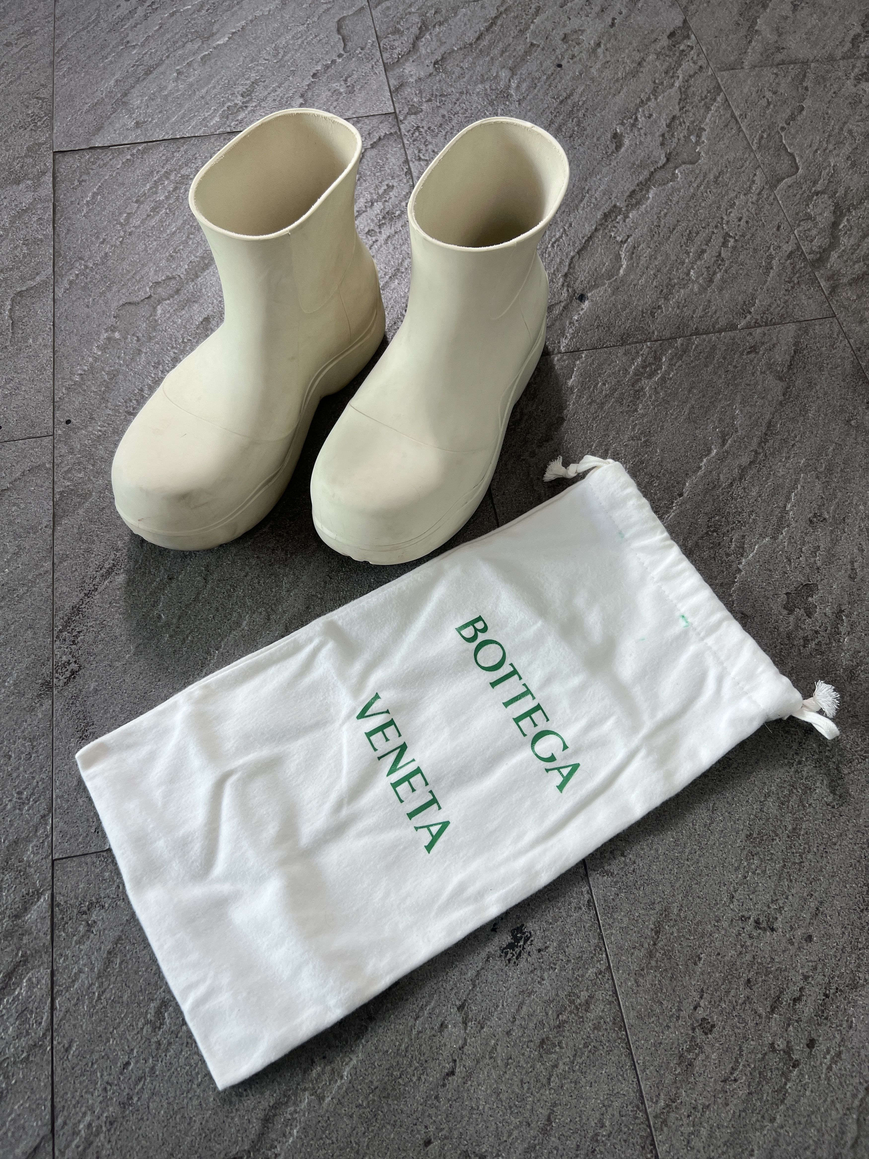 Bottega Veneta Bottega Veneta Puddle Boots White EU37 Rubber Size US 7 / IT 37 - 1 Thumbnail