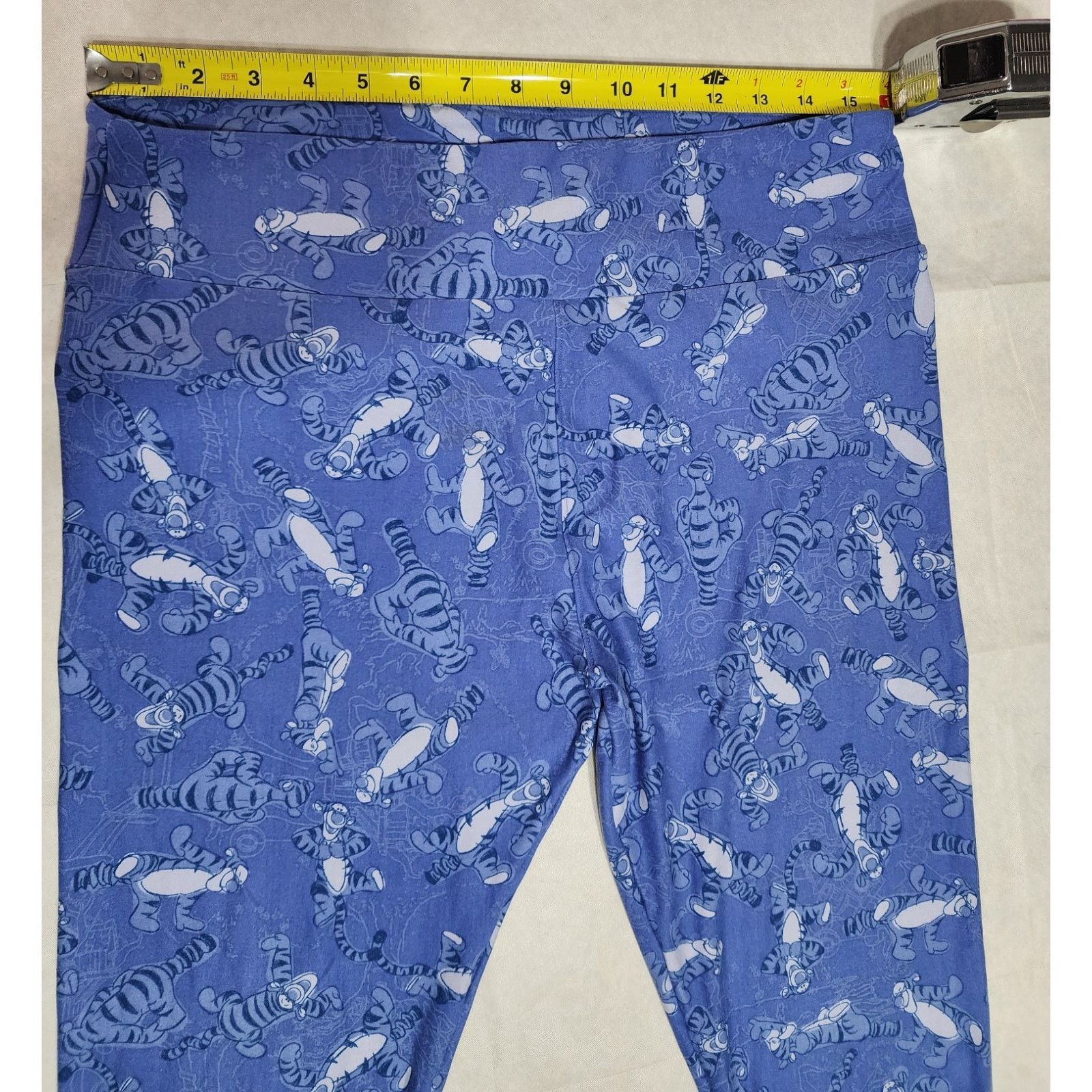 Other LuLaRoe Disney collection Leggings Tigger Winnie the Pooh Size 27" / US 4 / IT 40 - 3 Thumbnail