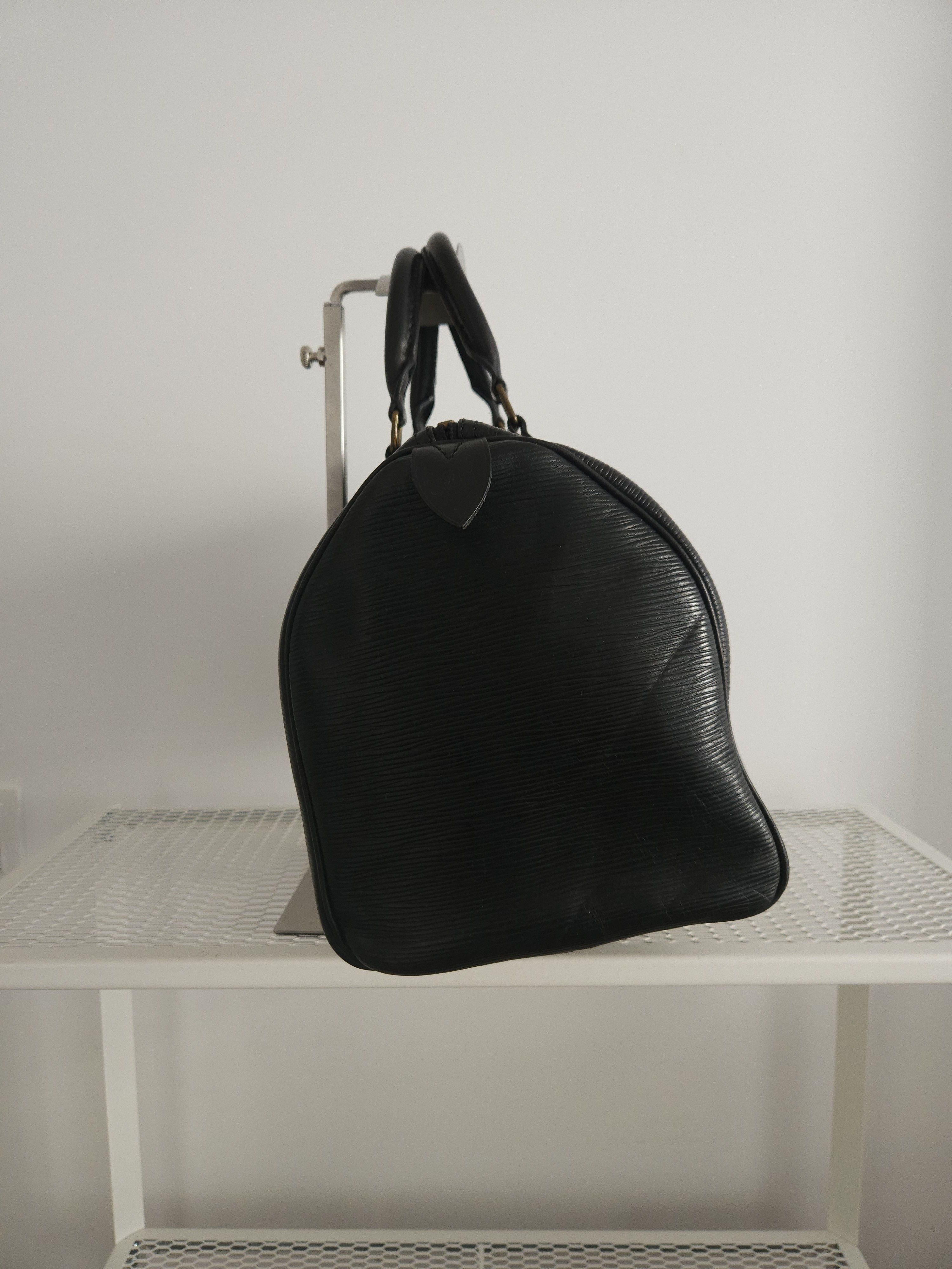 Louis Vuitton Vtg 80s Louis Vuitton epi leather speedy 30 mini boston bag Size ONE SIZE - 3 Thumbnail