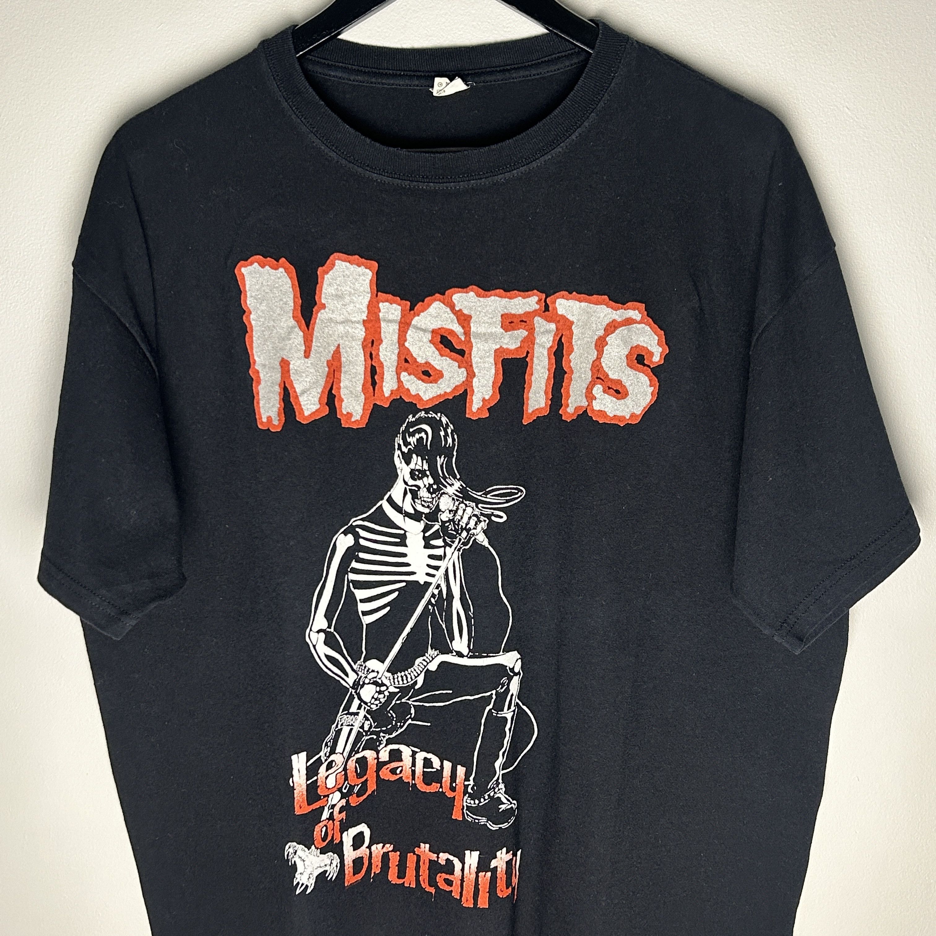 Band Tees Vintage Misfits Legacy Of Brutality Band T-shirt Size US XL / EU 56 / 4 - 2 Thumbnail