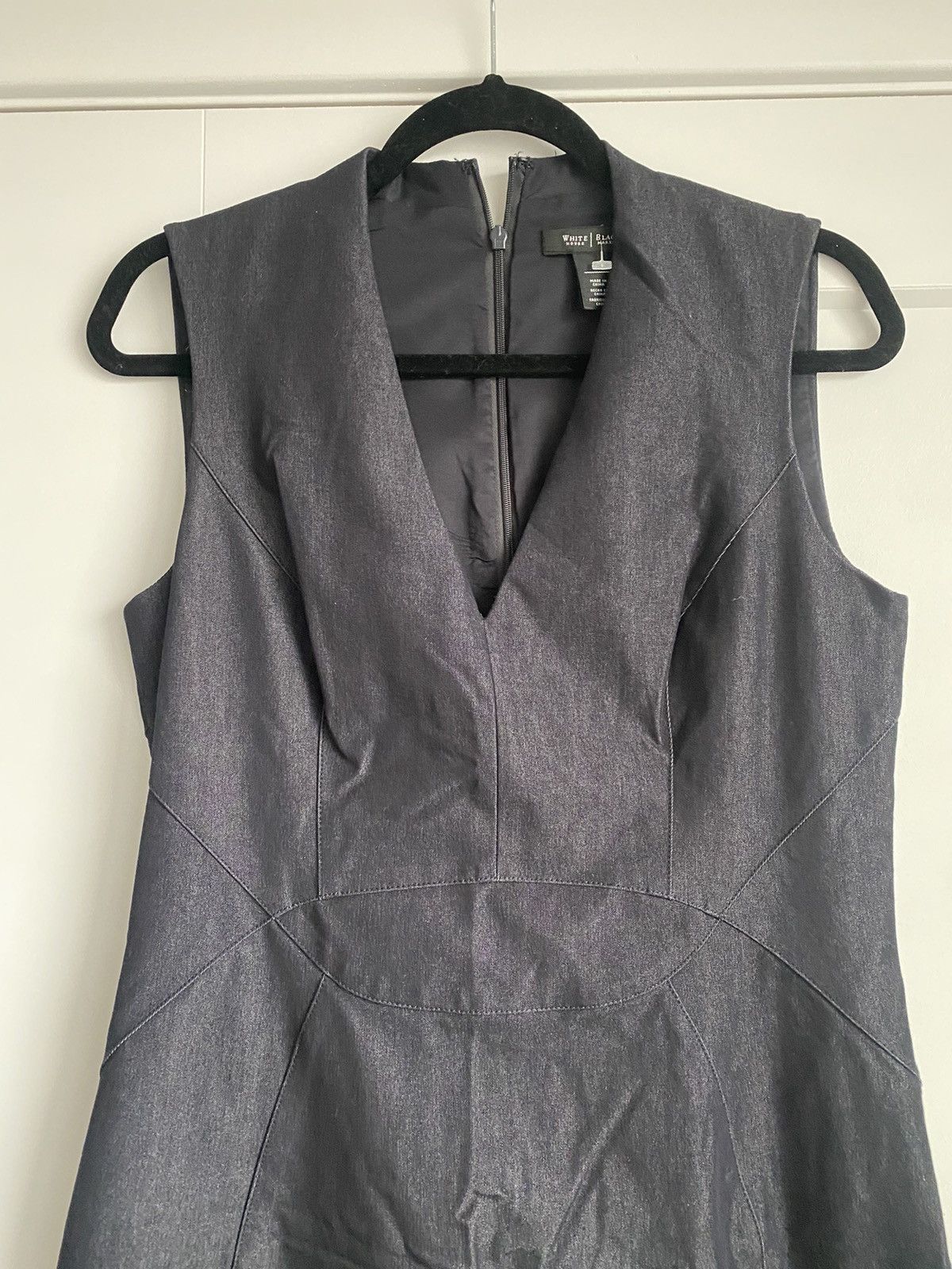 White House Black Market WHBM Blue Stretch Chambray V-Neck Sheath Pencil Dress New Size M / US 6-8 / IT 42-44 - 4 Thumbnail