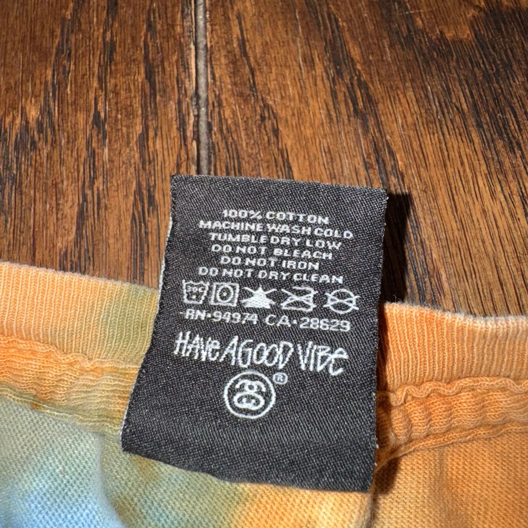 Logo 7 VINTAGE Stussy Tie Dye T-Shirt Graphic Logo New York London Paris Medium Purple Crew Neck Cotton Short Sleeve Men M English London 90s (if applicable) Size US M / EU 48-50 / 2 - 4 Thumbnail