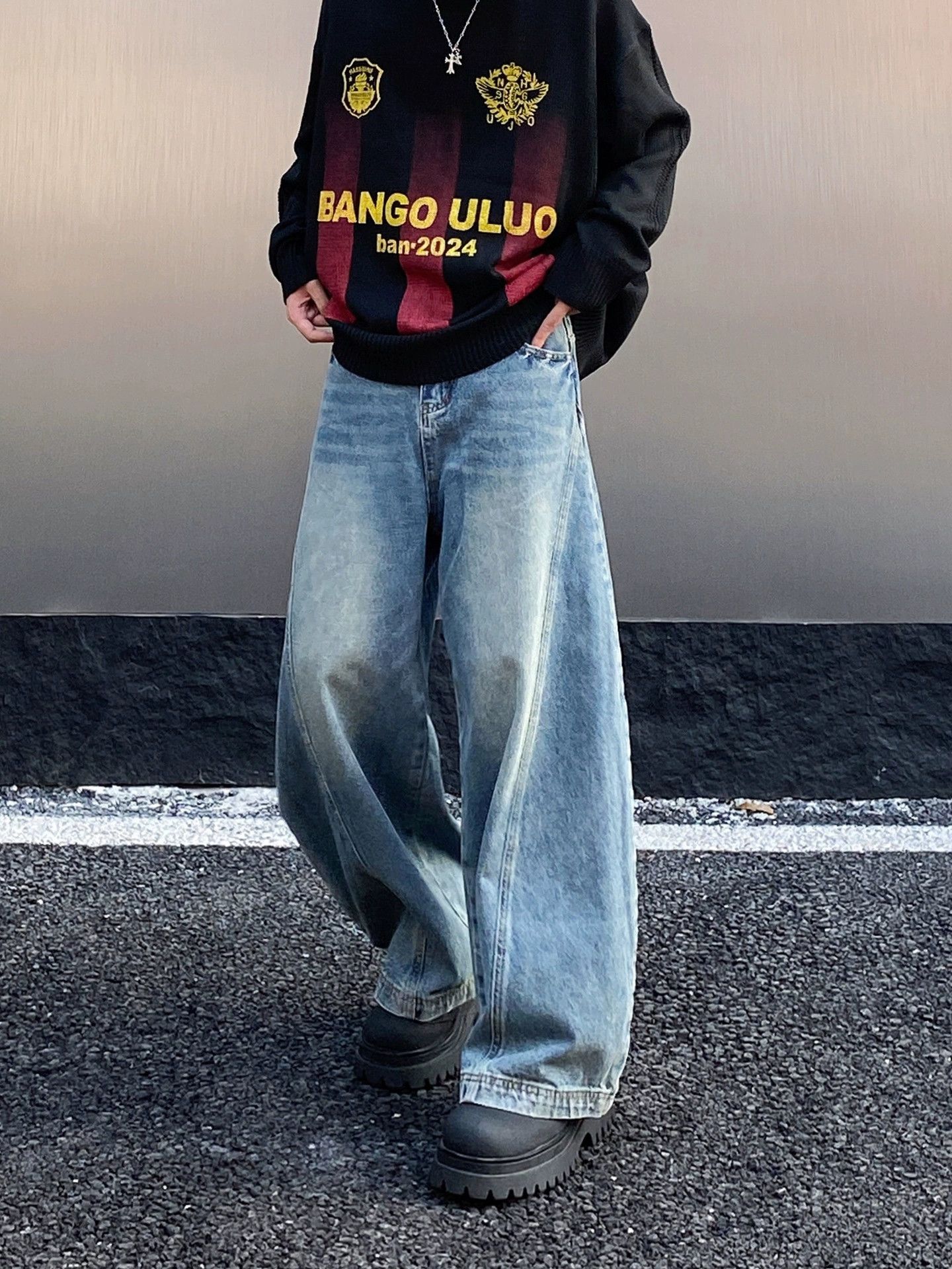 Japanese Brand American Retro Washed & Distressed Paneled Curved-Leg Jeans Size US 32 / EU 48 - 3 Thumbnail