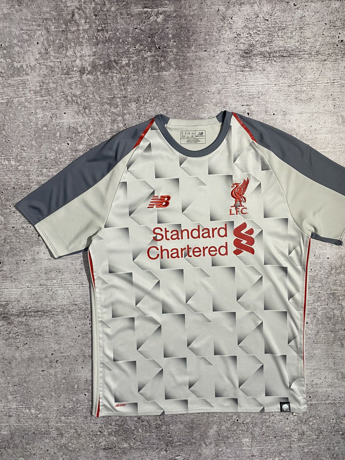 New Balance New Balance Liverpool jersey Size US M / EU 48-50 / 2 - 2 Thumbnail